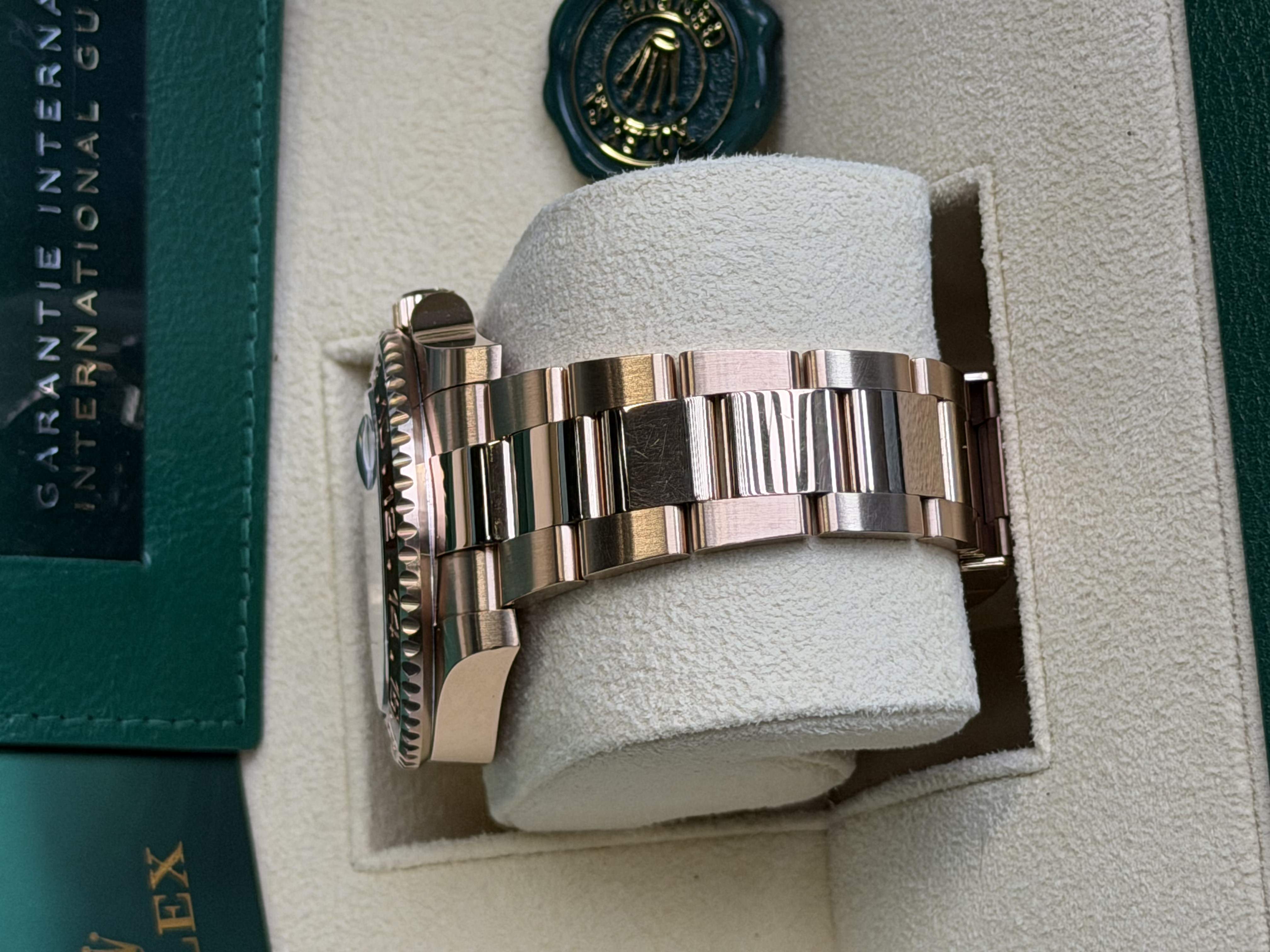 Watchrr - Authentic luxury watch