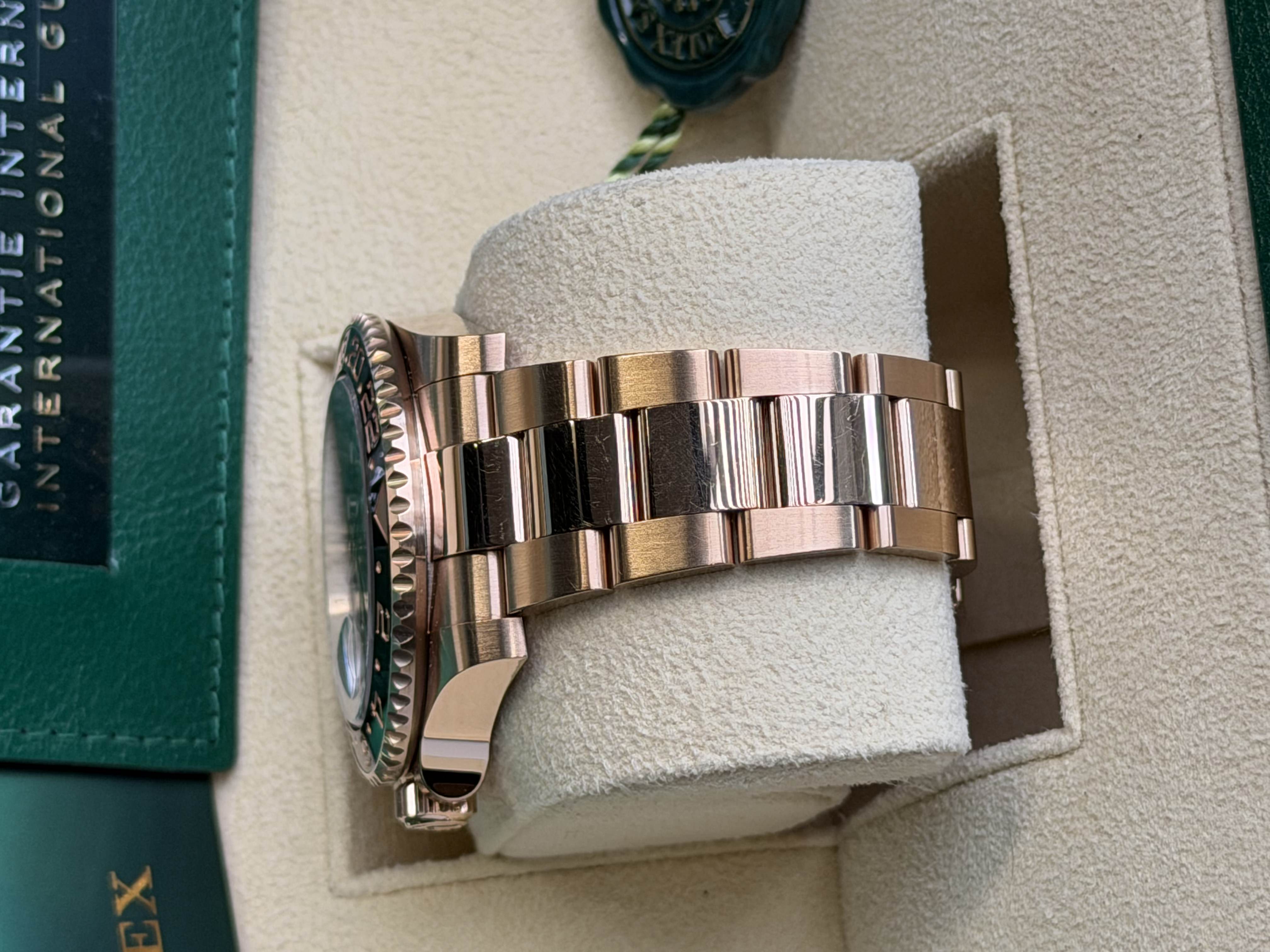 Watchrr - Authentic luxury watch