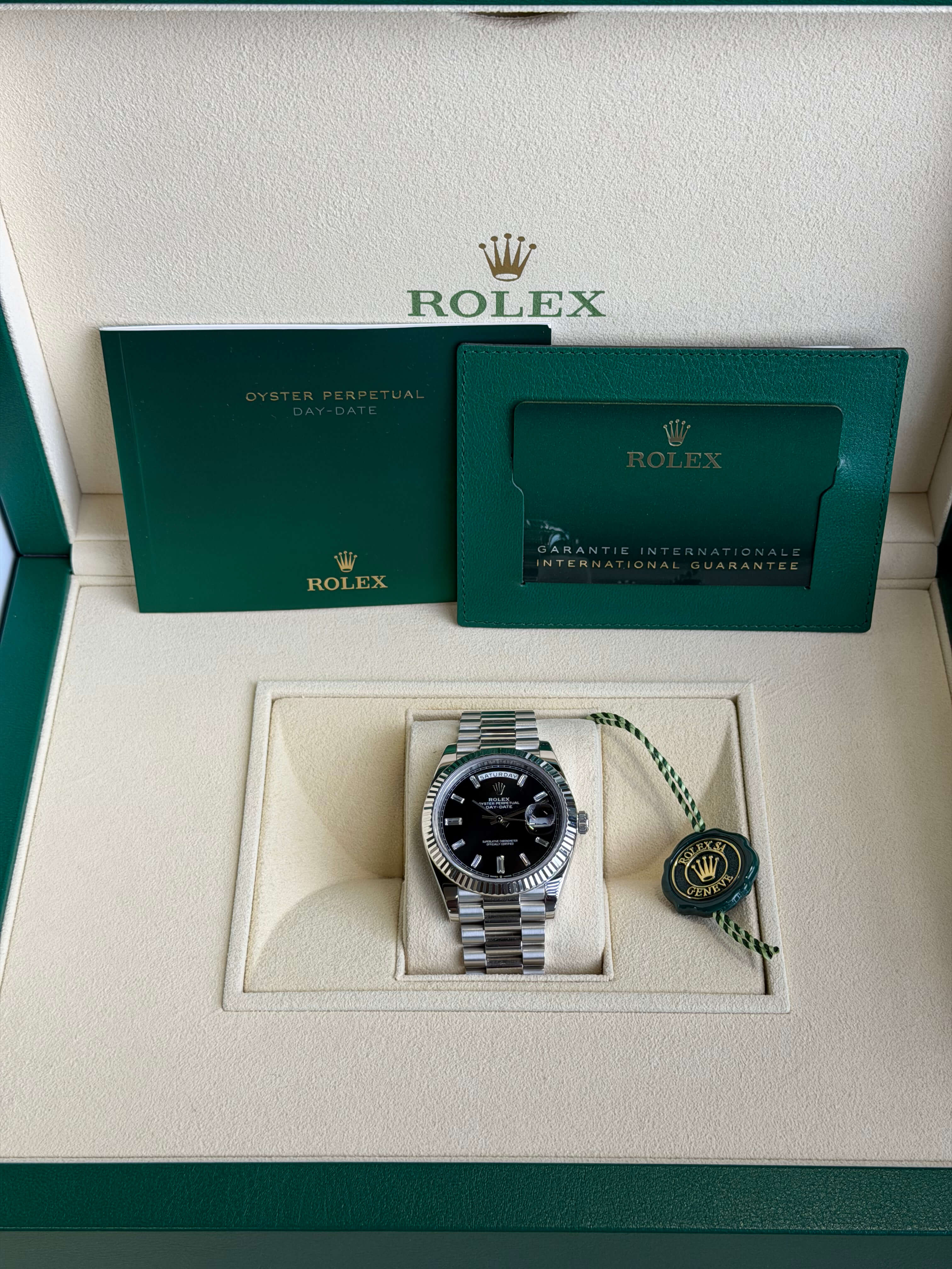 Watchrr - Authentic luxury watch
