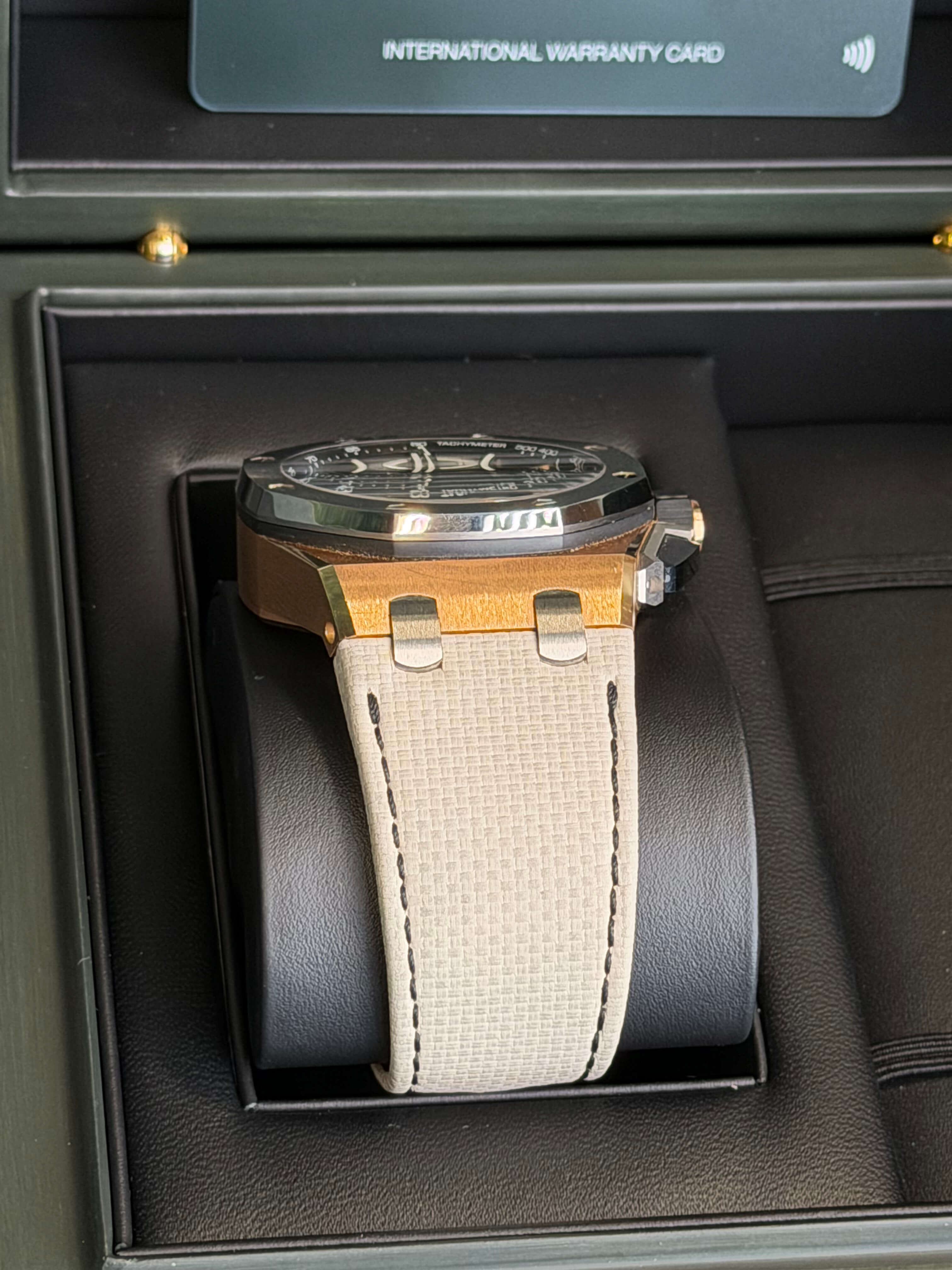 Watchrr - Authentic luxury watch