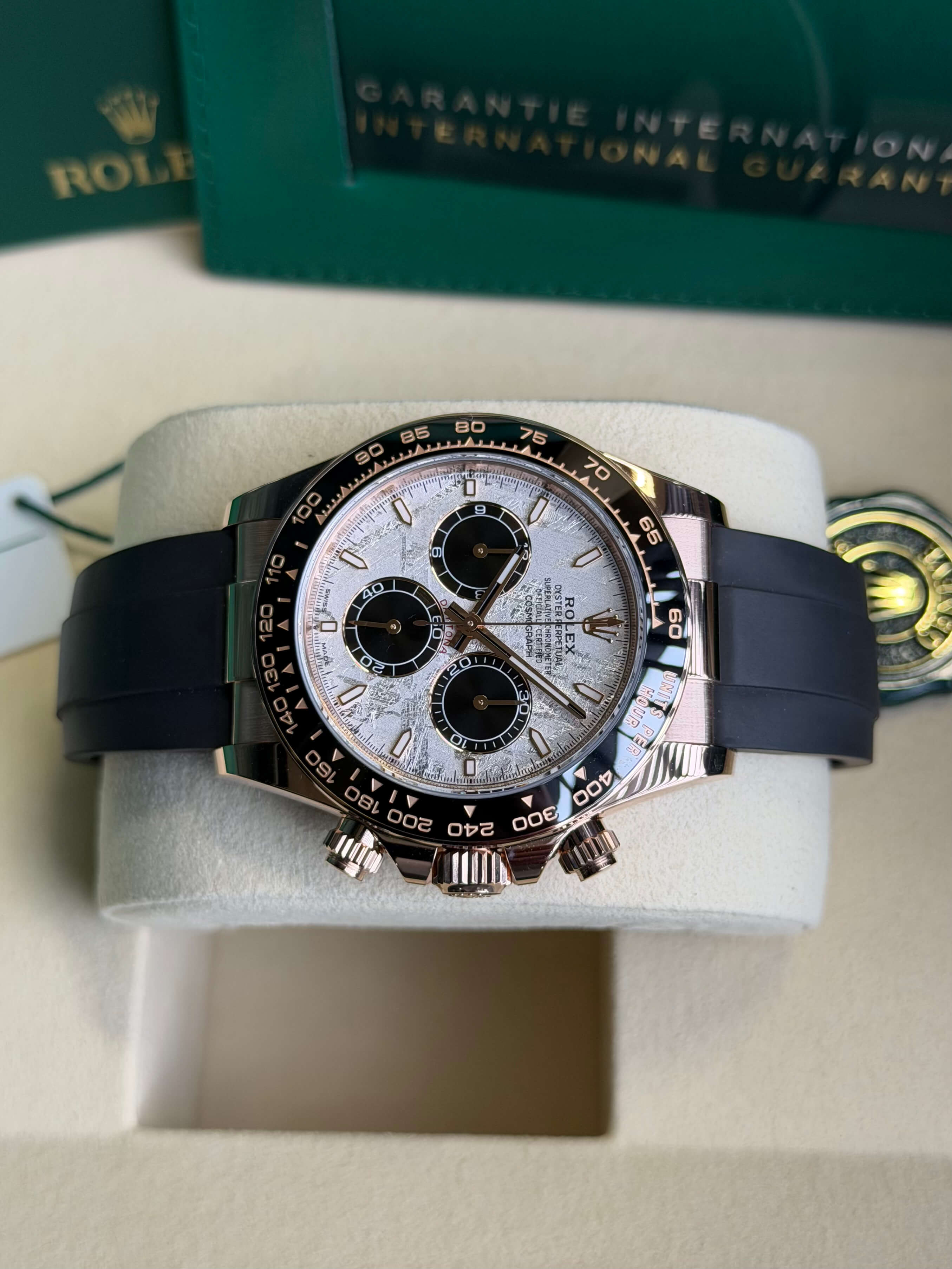 Watchrr - Authentic luxury watch