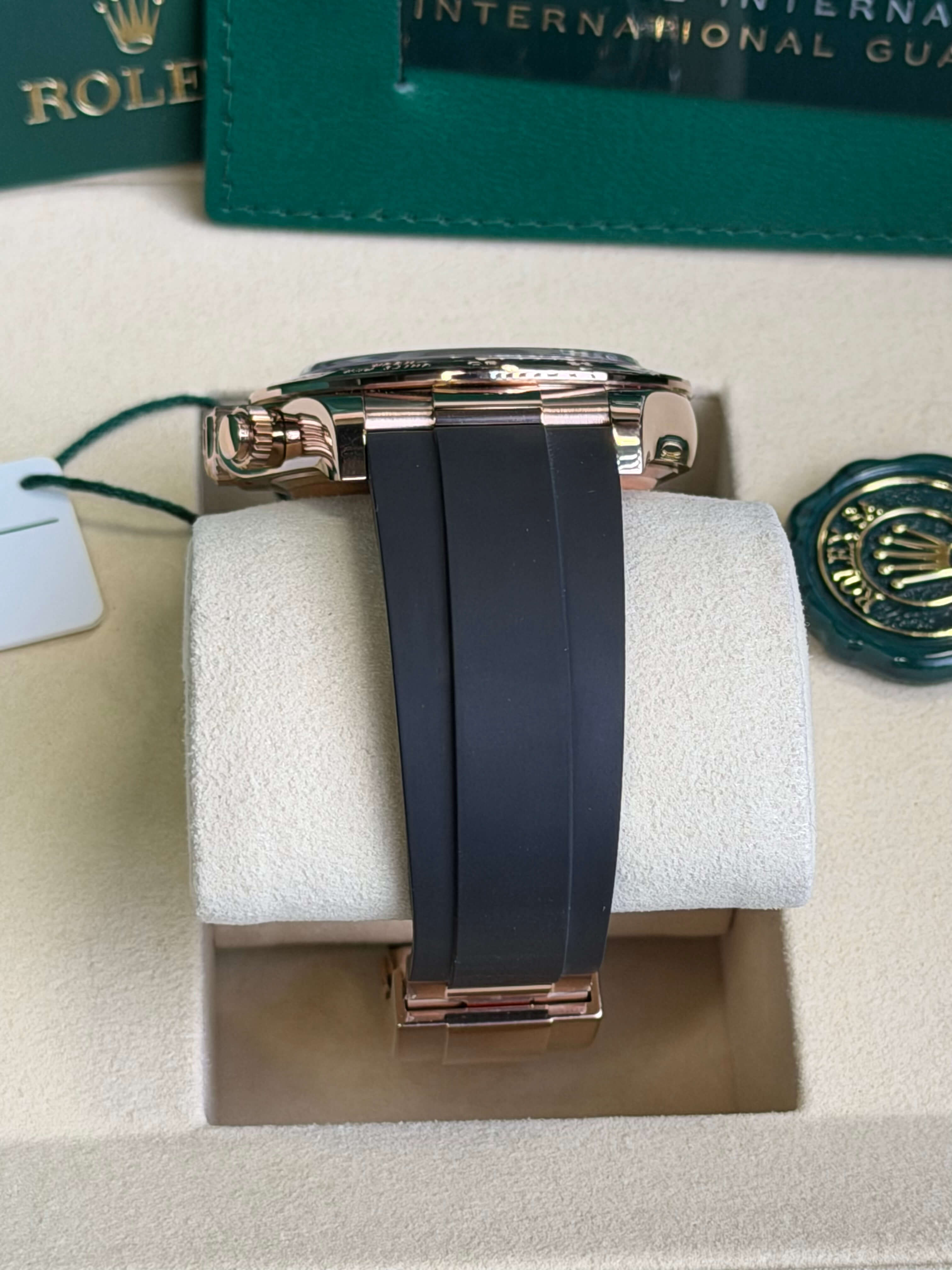 Watchrr - Authentic luxury watch