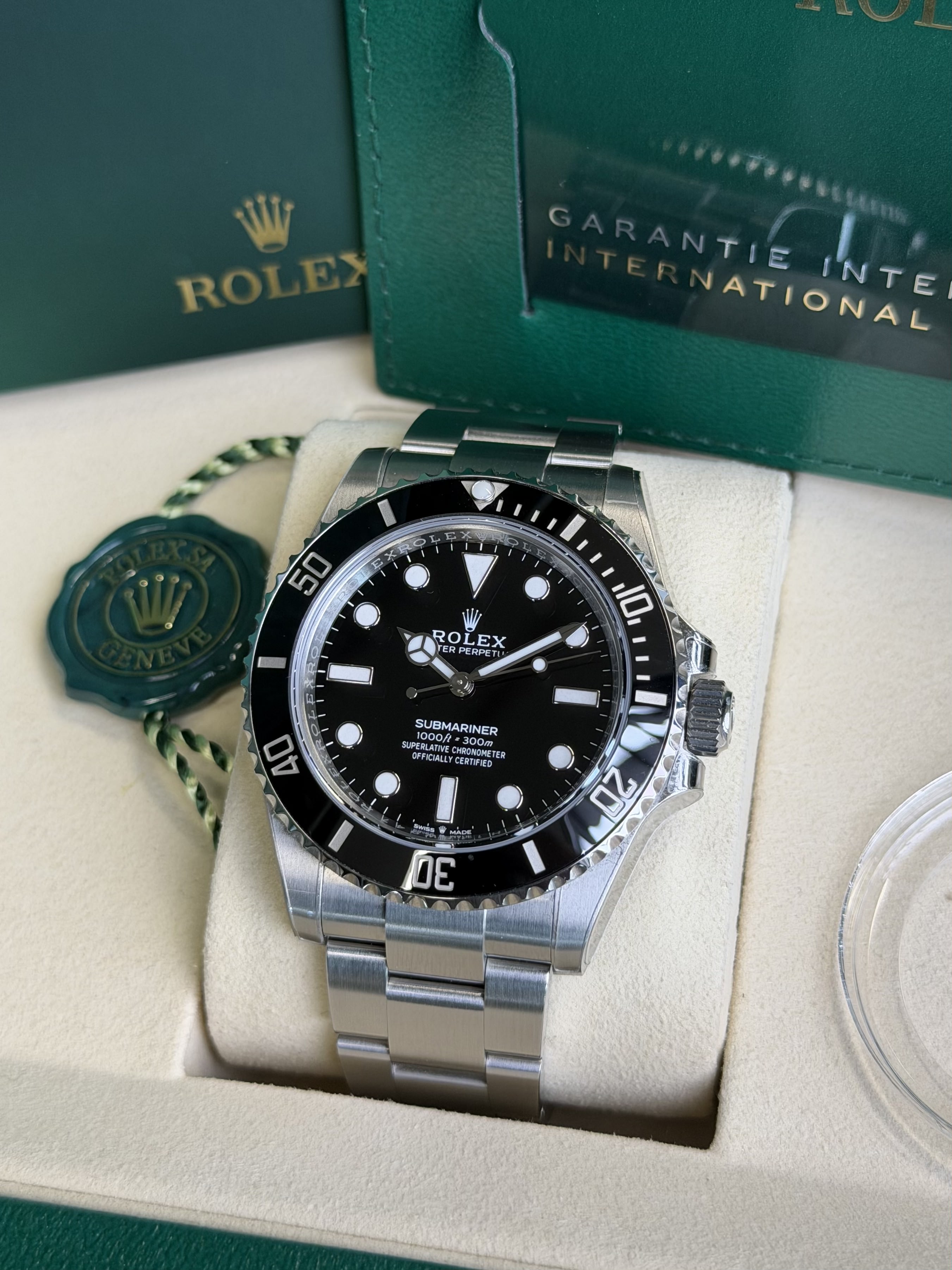Watchrr - Authentic luxury watch