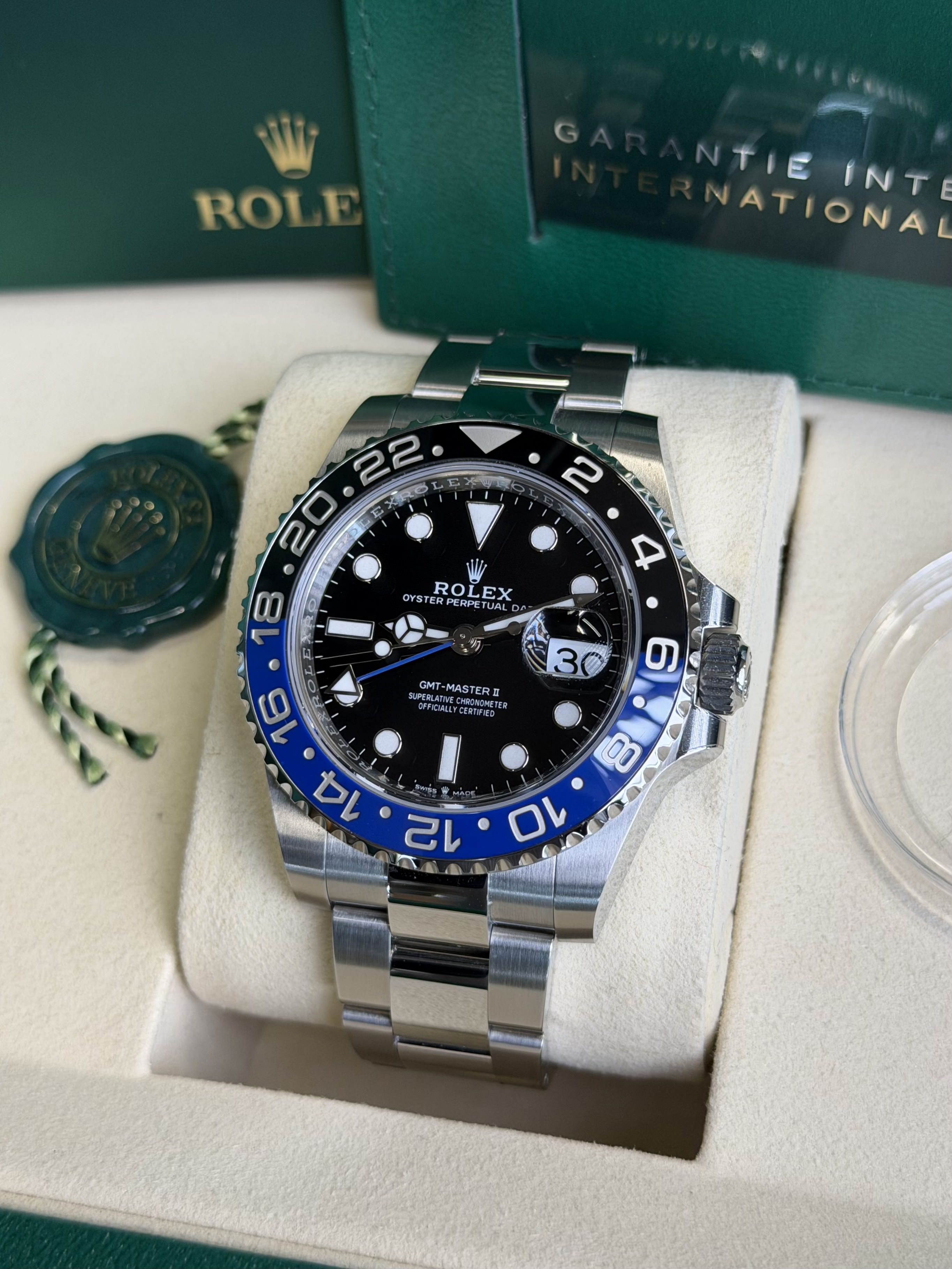 Watchrr - Authentic luxury watch