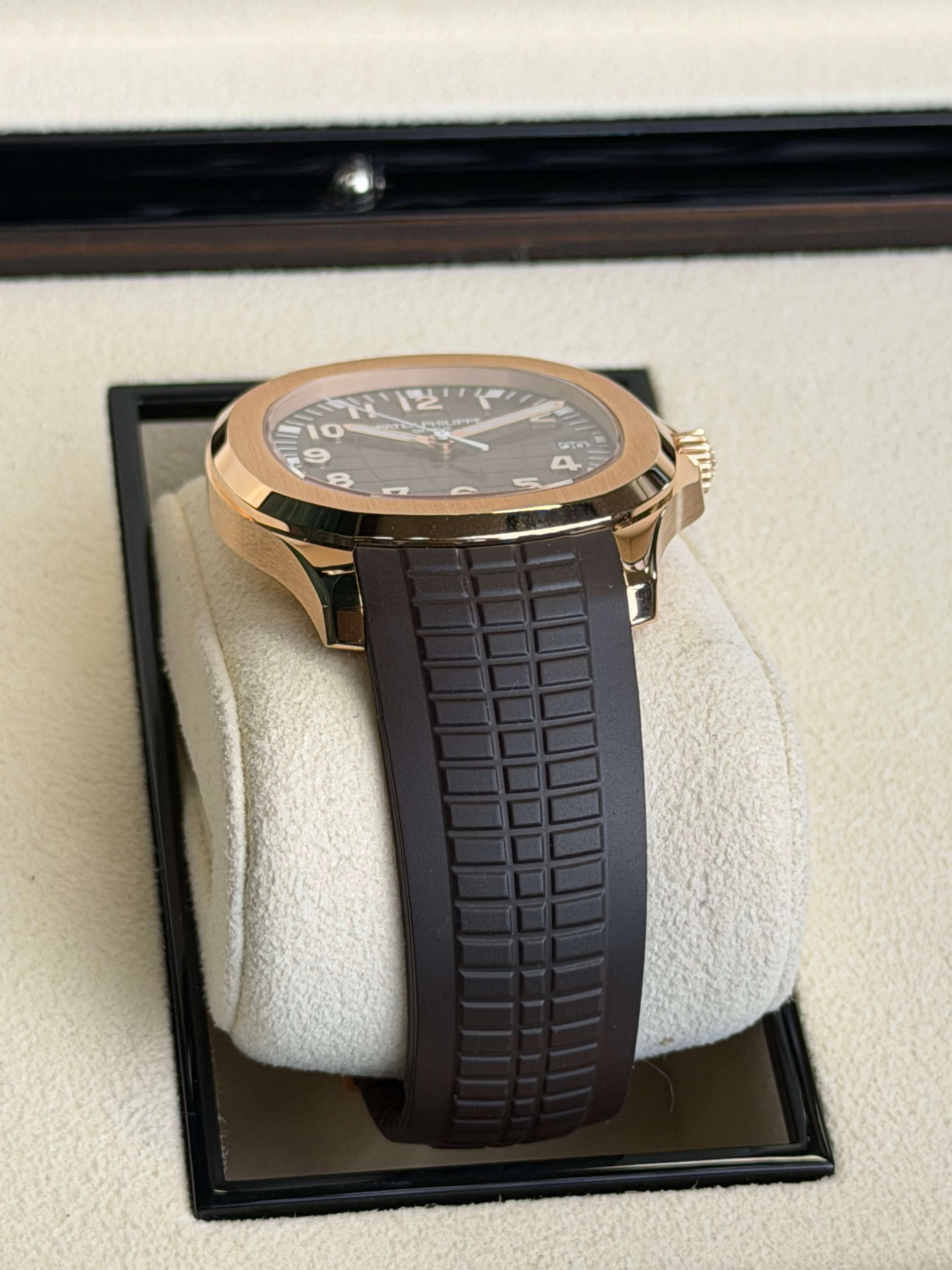 Watchrr - Authentic luxury watch