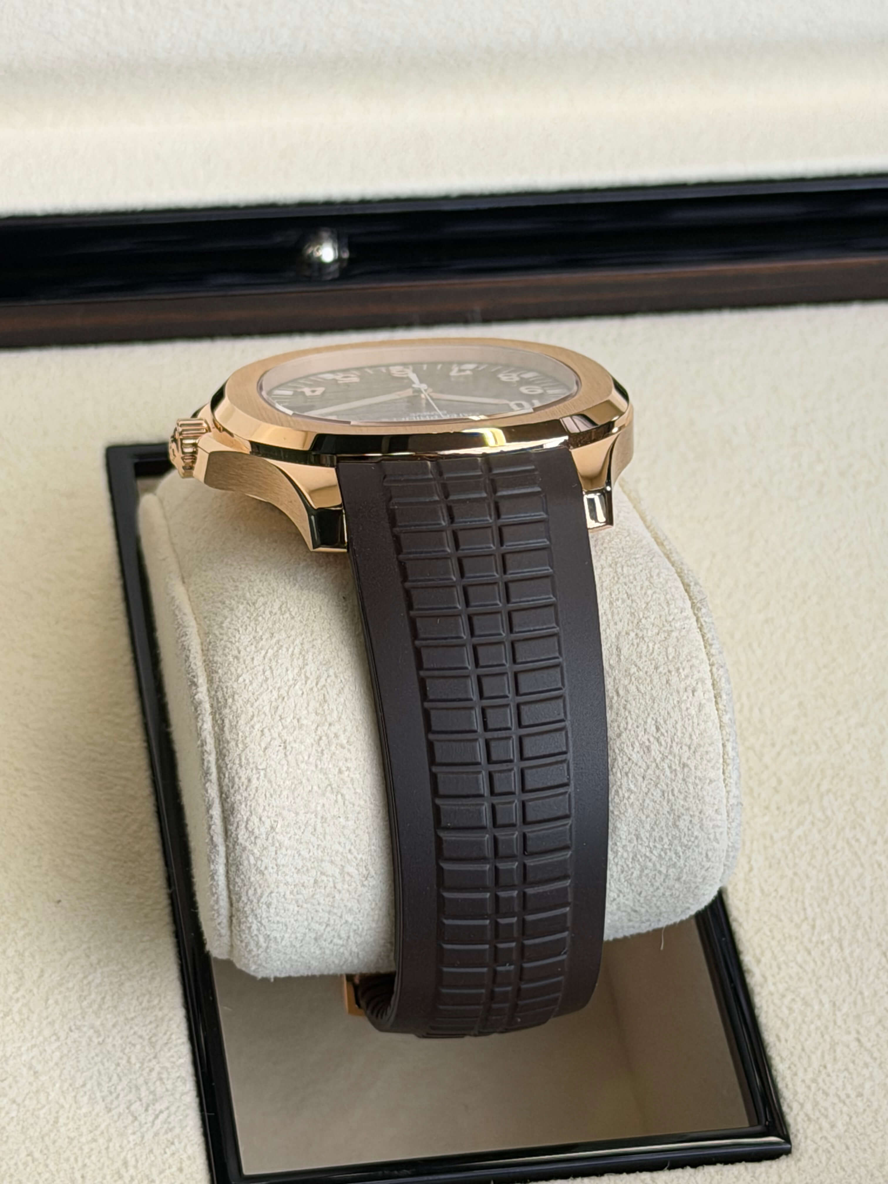 Watchrr - Authentic luxury watch