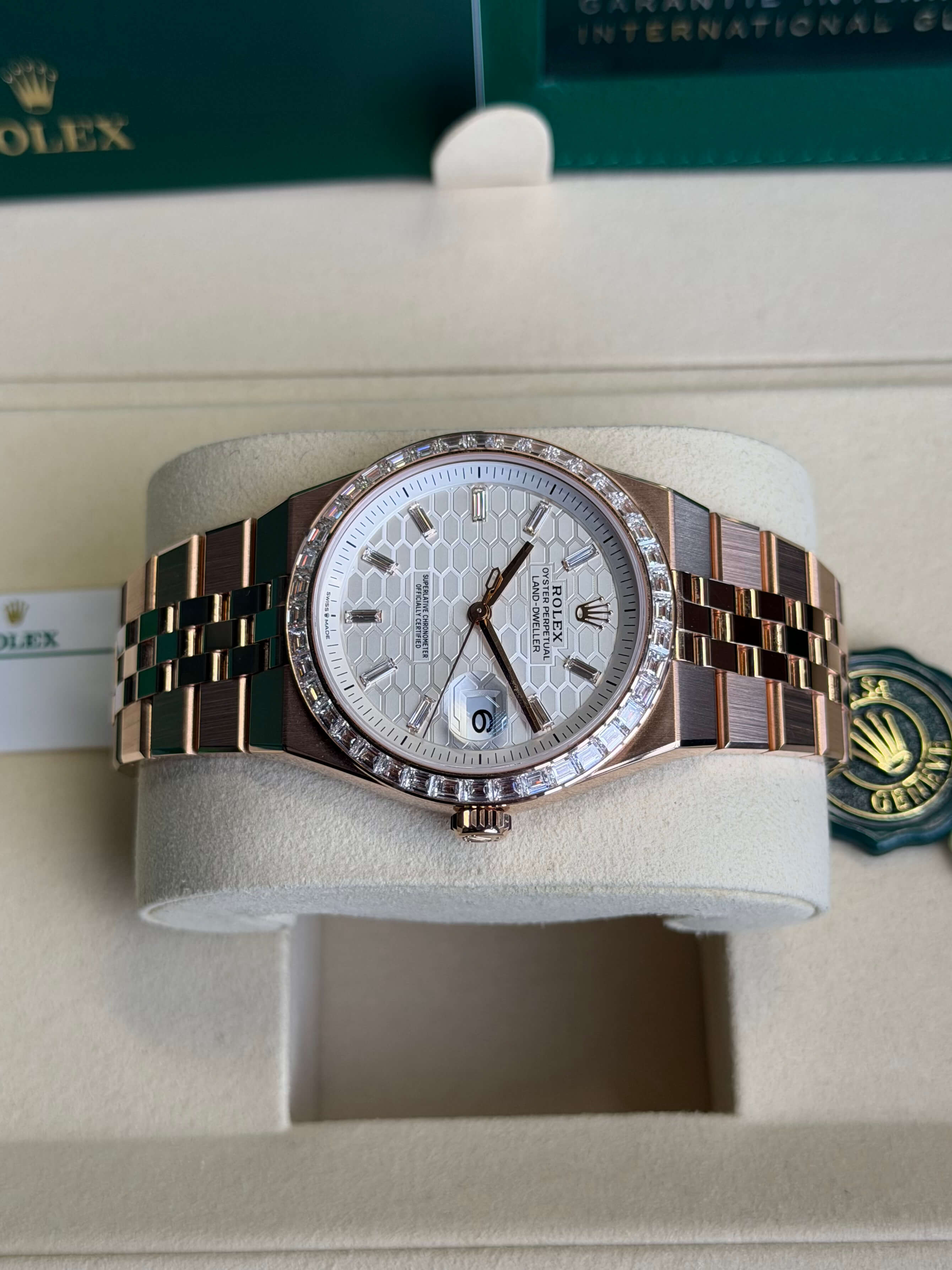 Watchrr - Authentic luxury watch