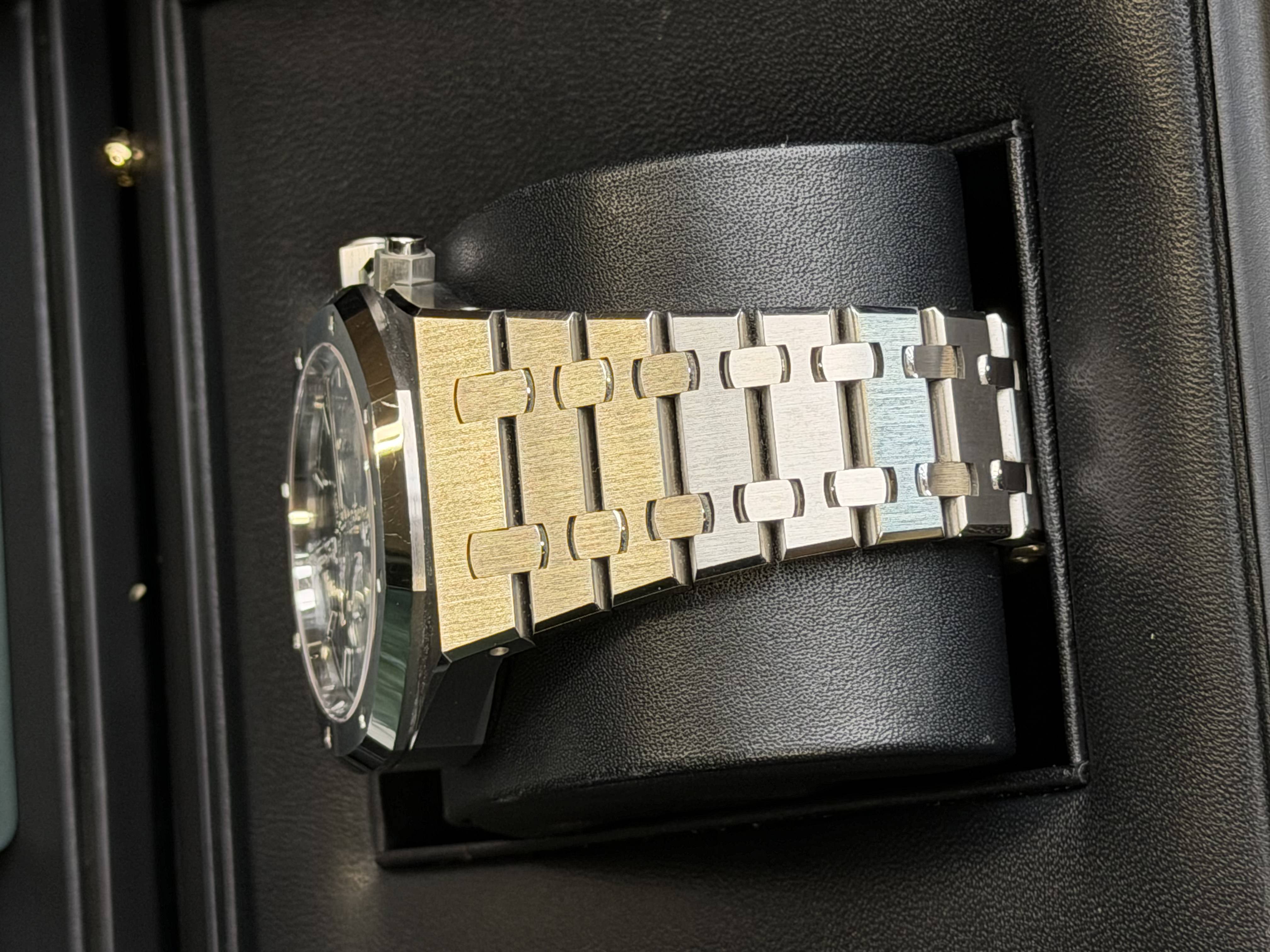 Watchrr - Authentic luxury watch