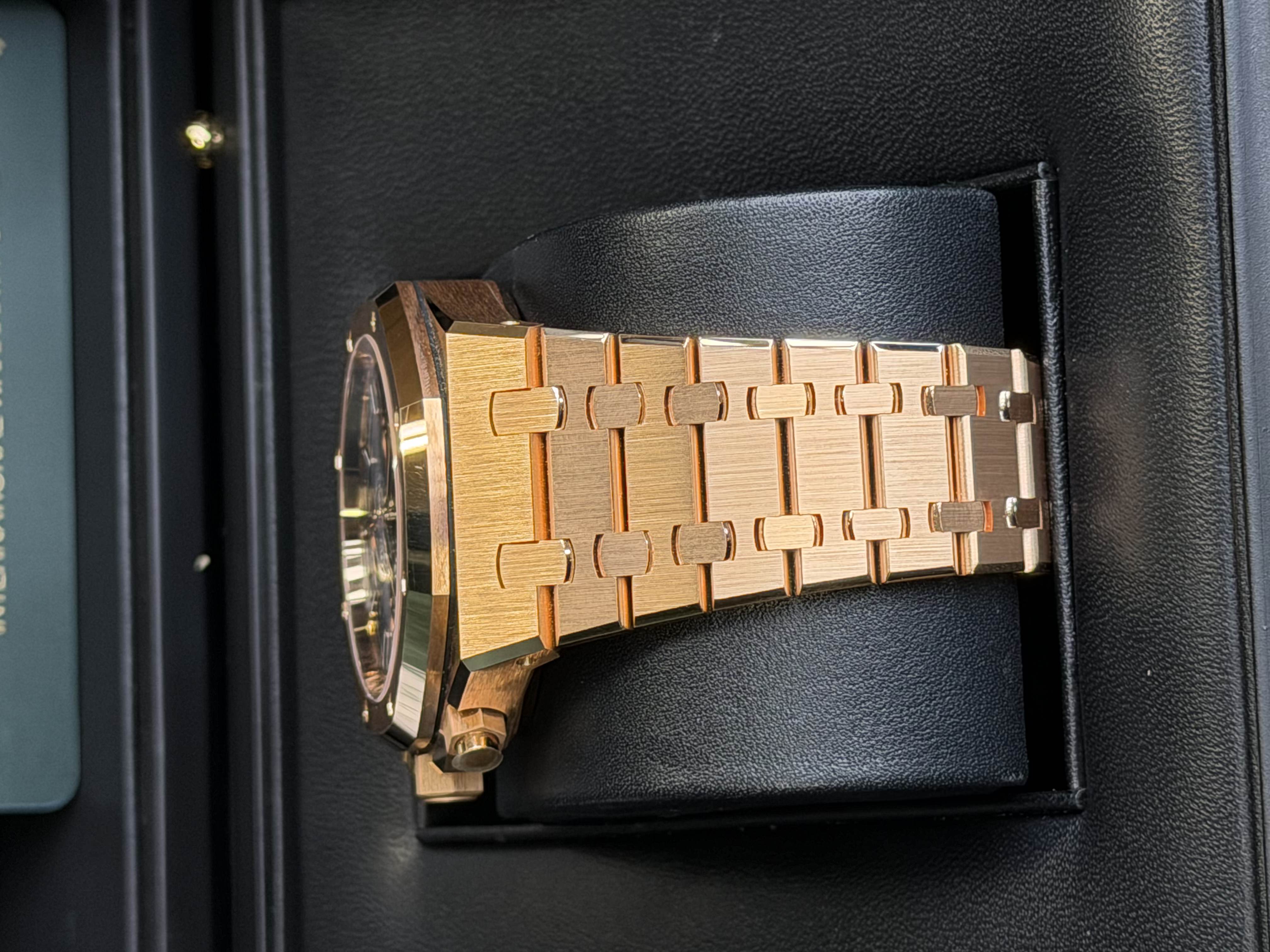 Watchrr - Authentic luxury watch