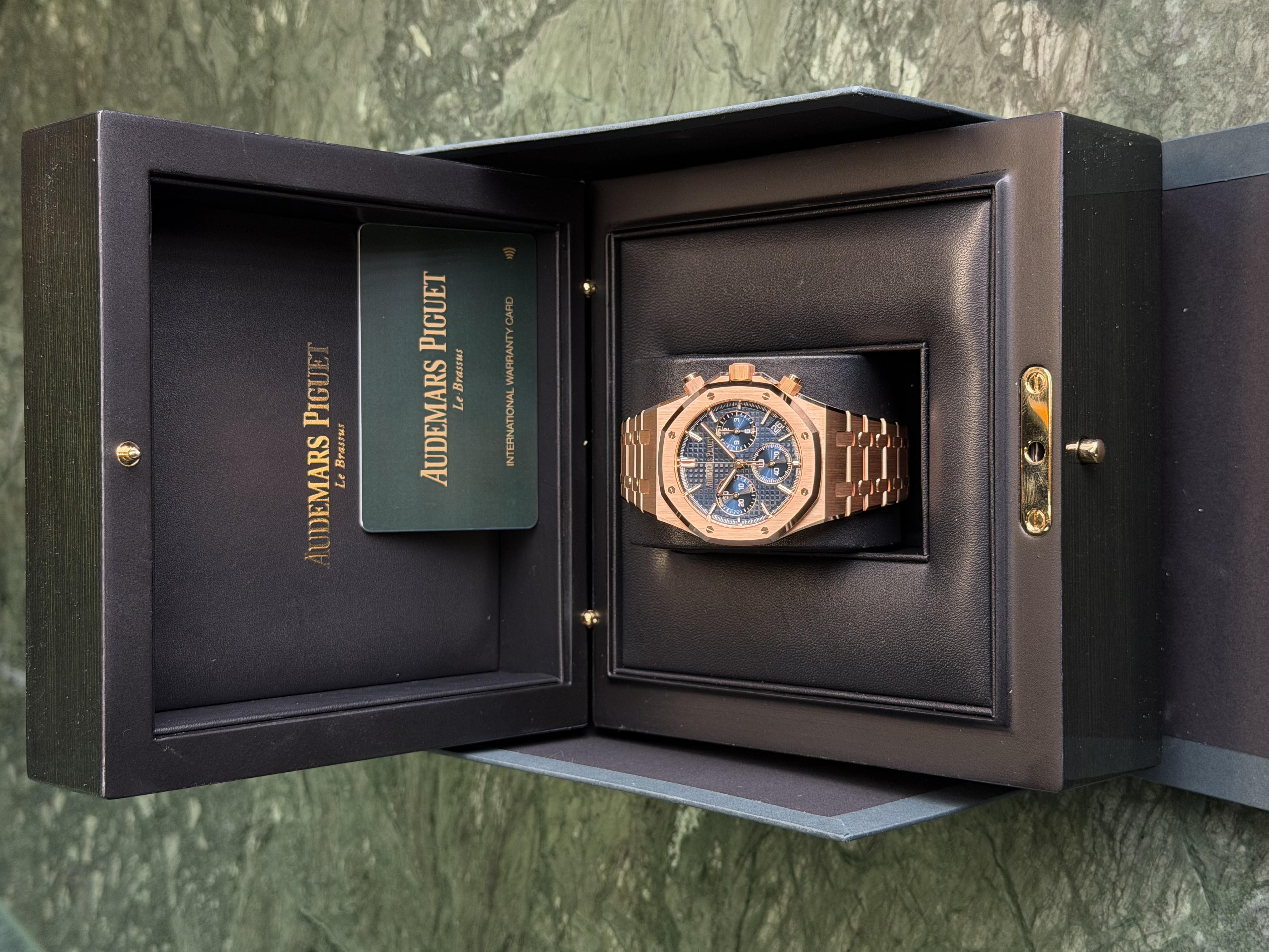 Watchrr - Authentic luxury watch