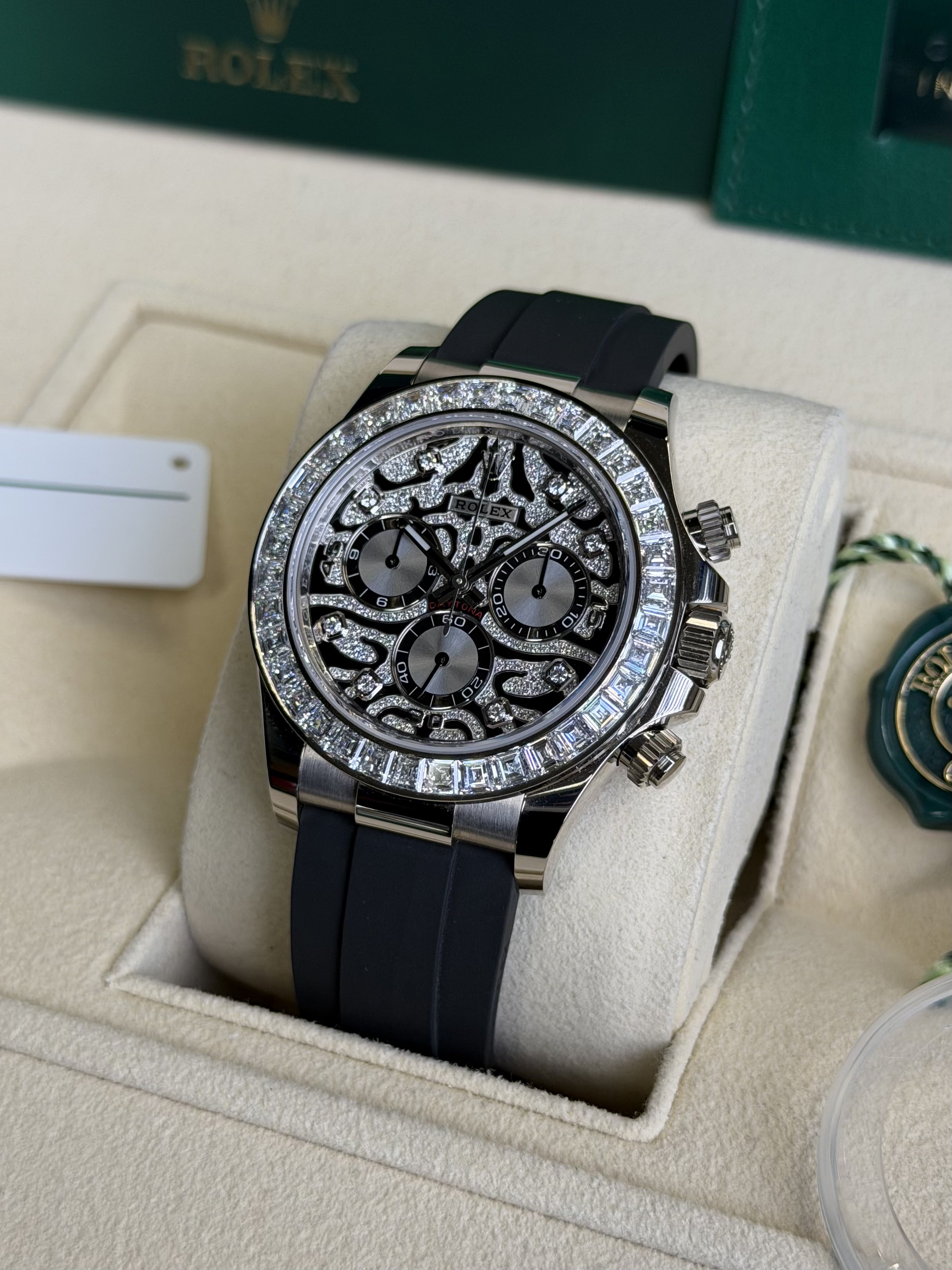 Watchrr - Authentic luxury watch