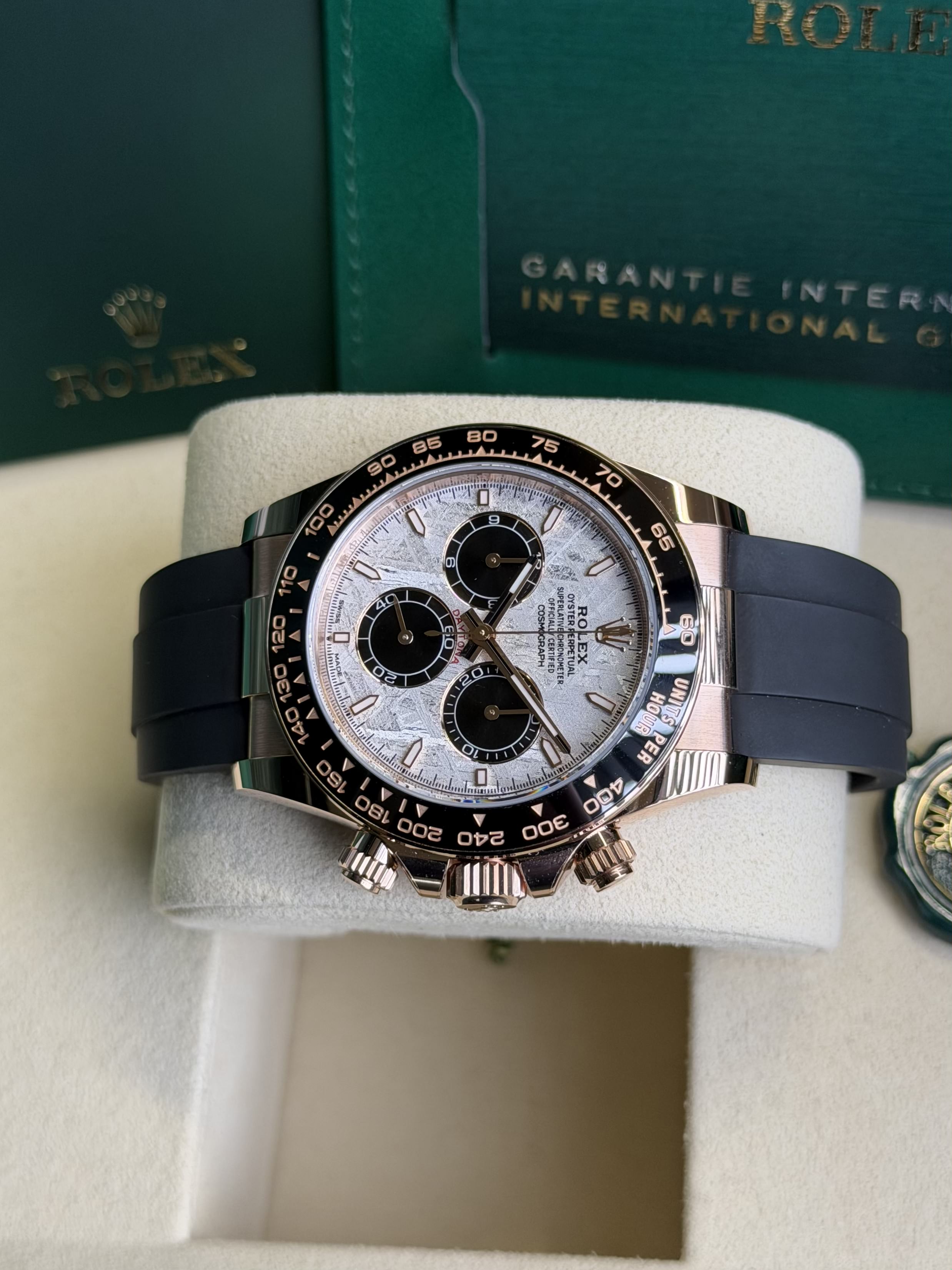 Watchrr - Authentic luxury watch