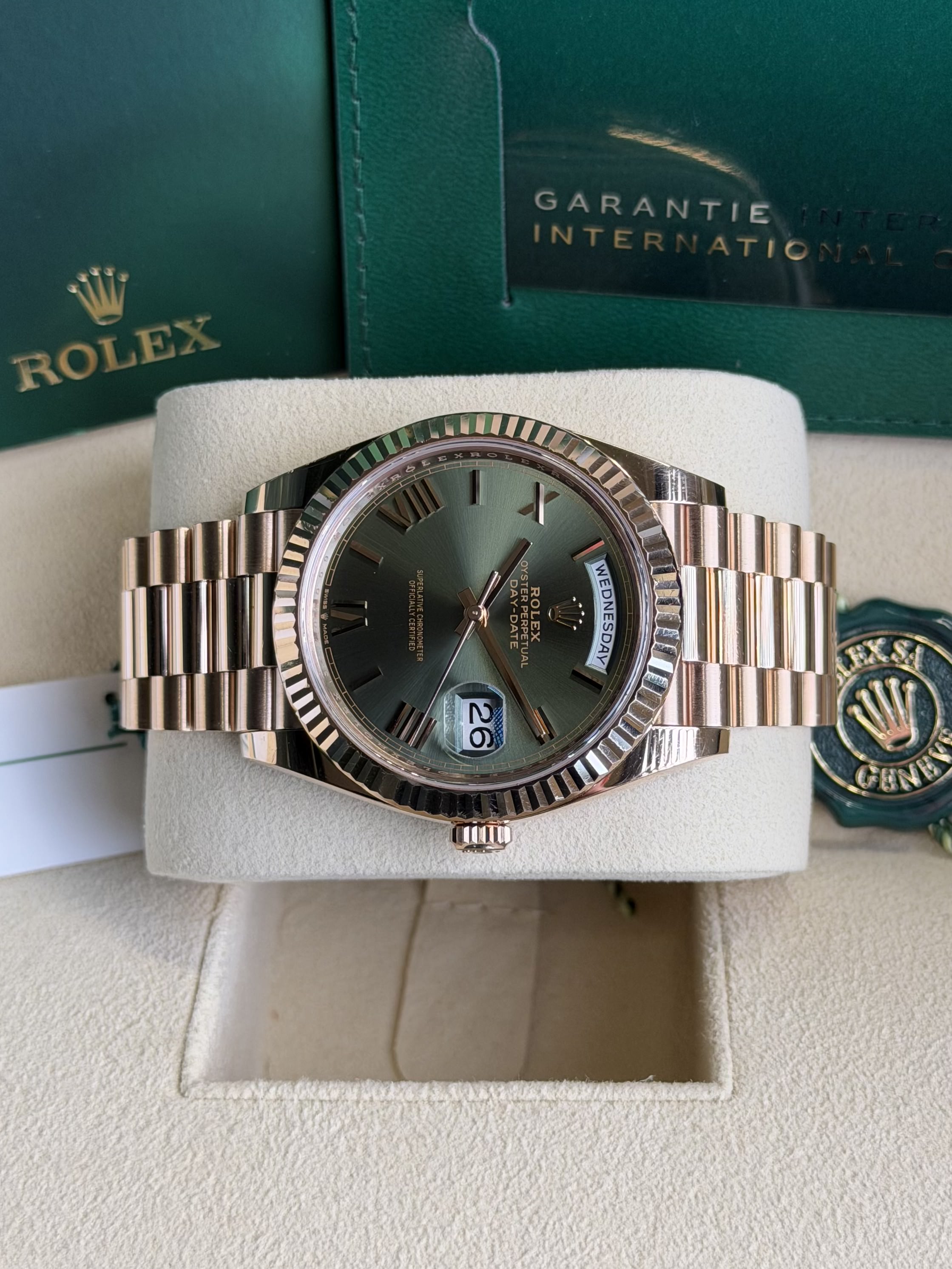 Watchrr - Authentic luxury watch
