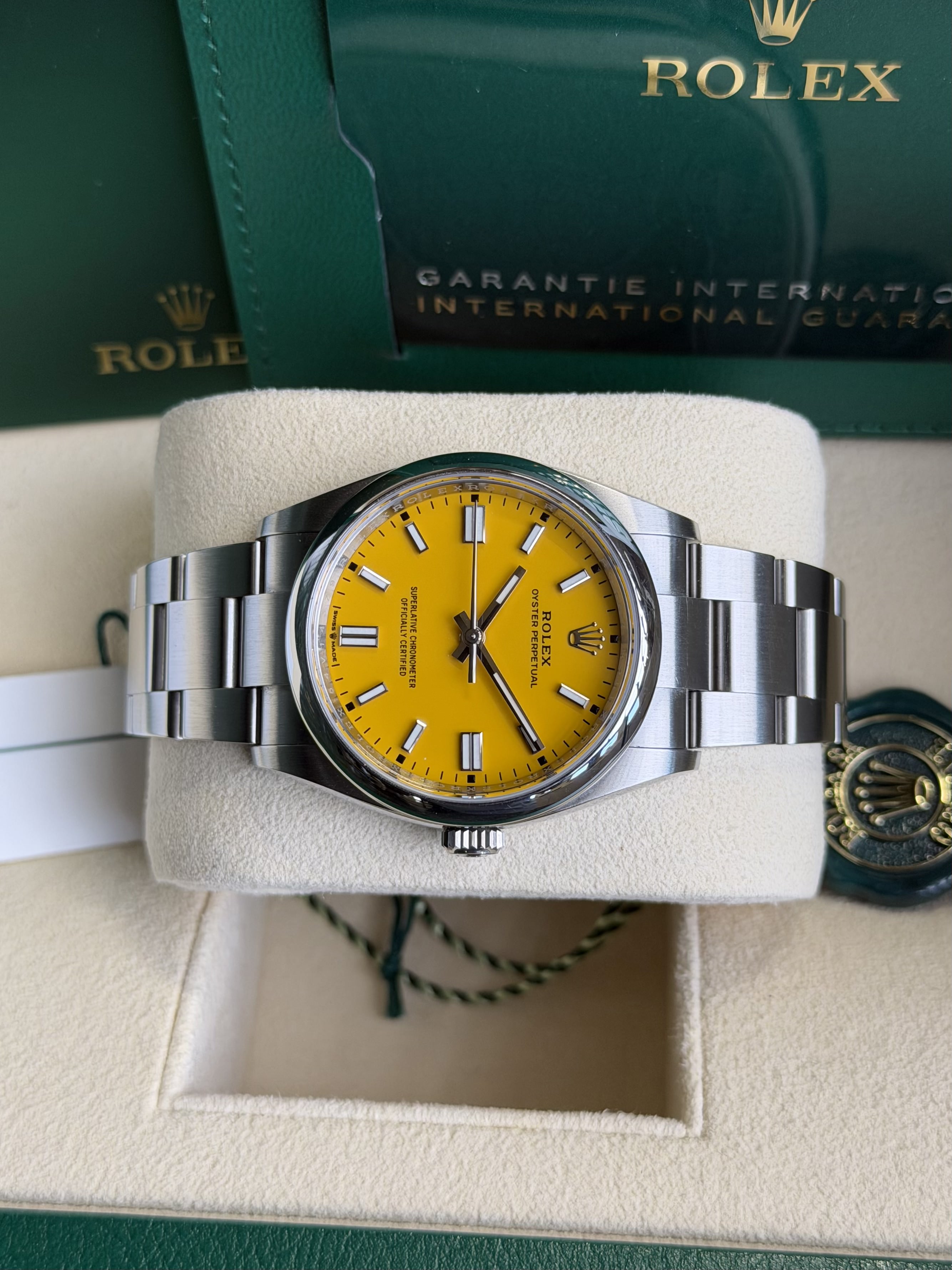 Watchrr - Authentic luxury watch