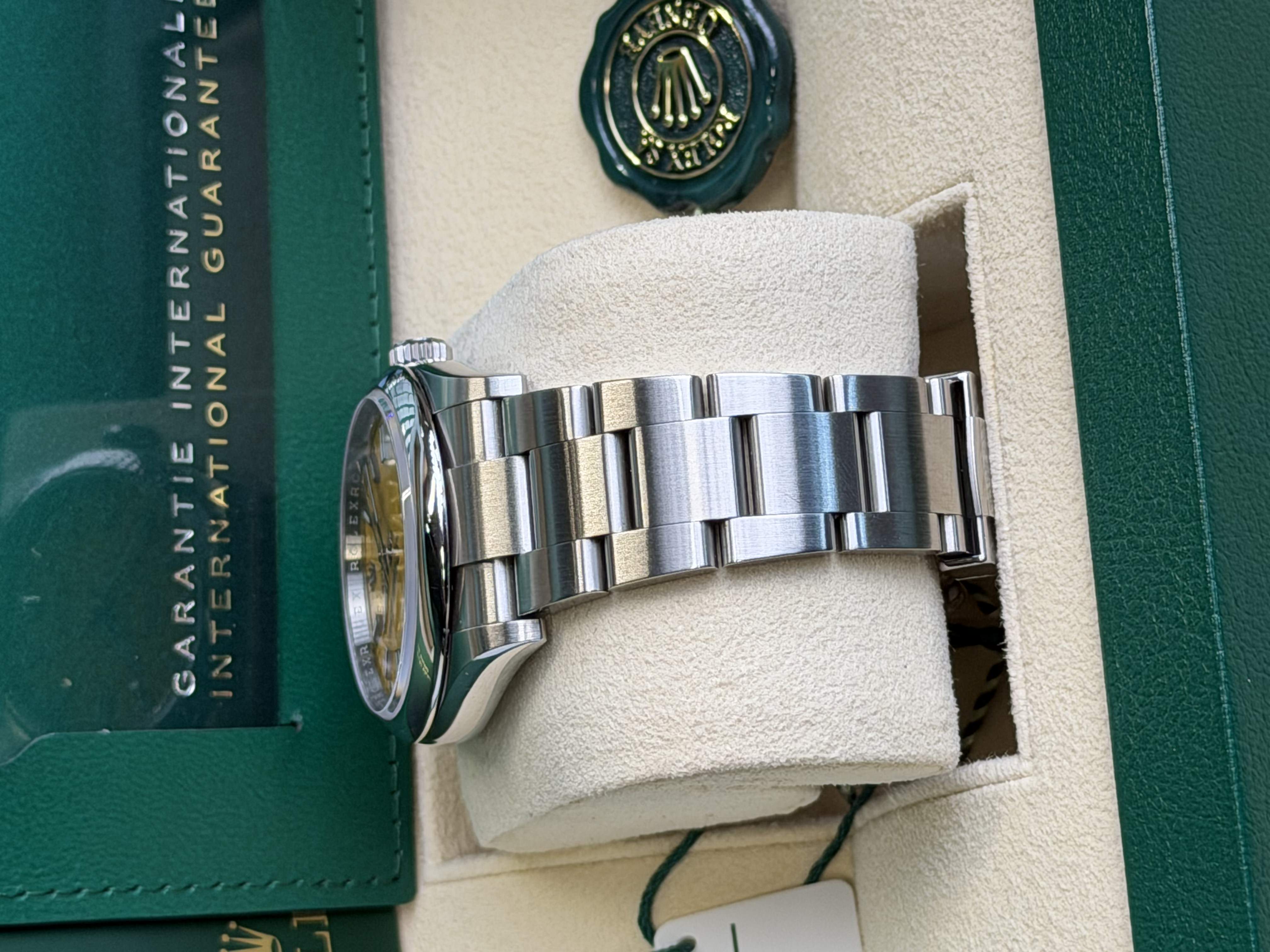Watchrr - Authentic luxury watch
