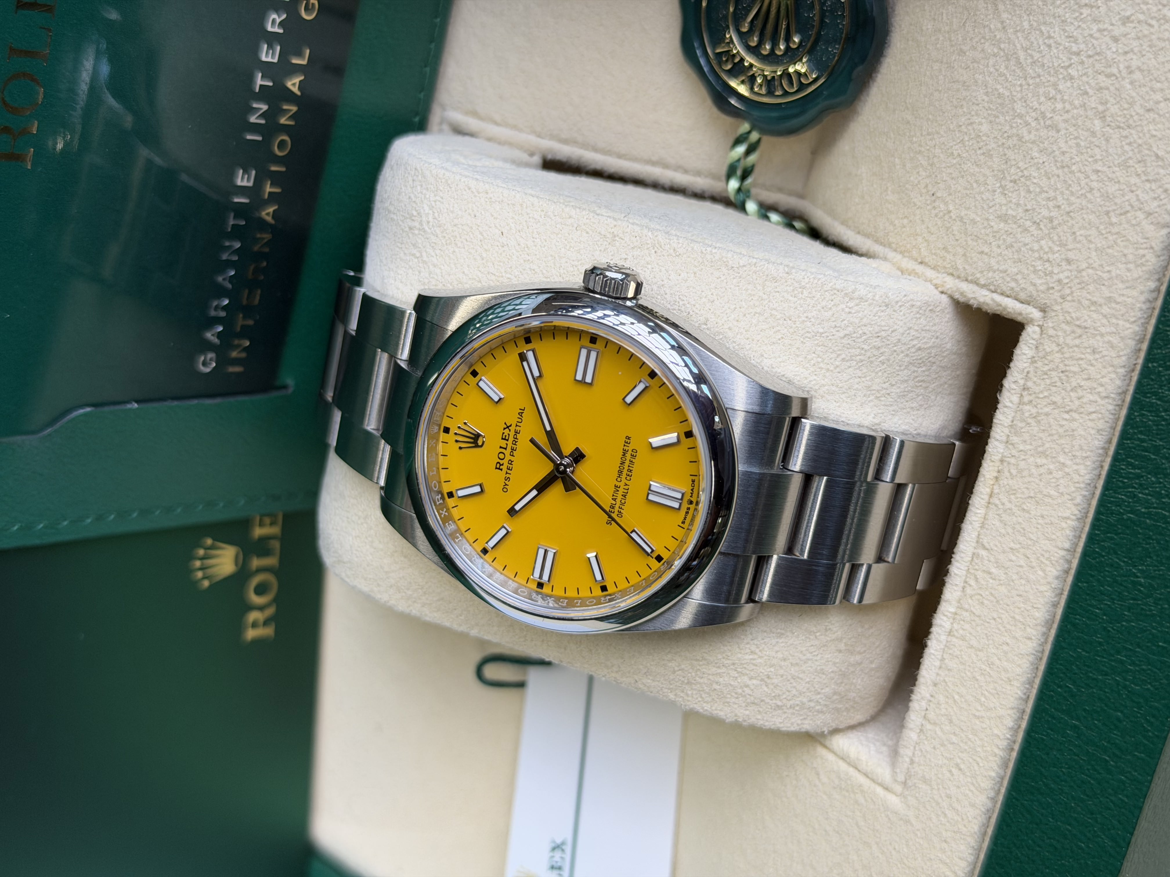 Watchrr - Authentic luxury watch