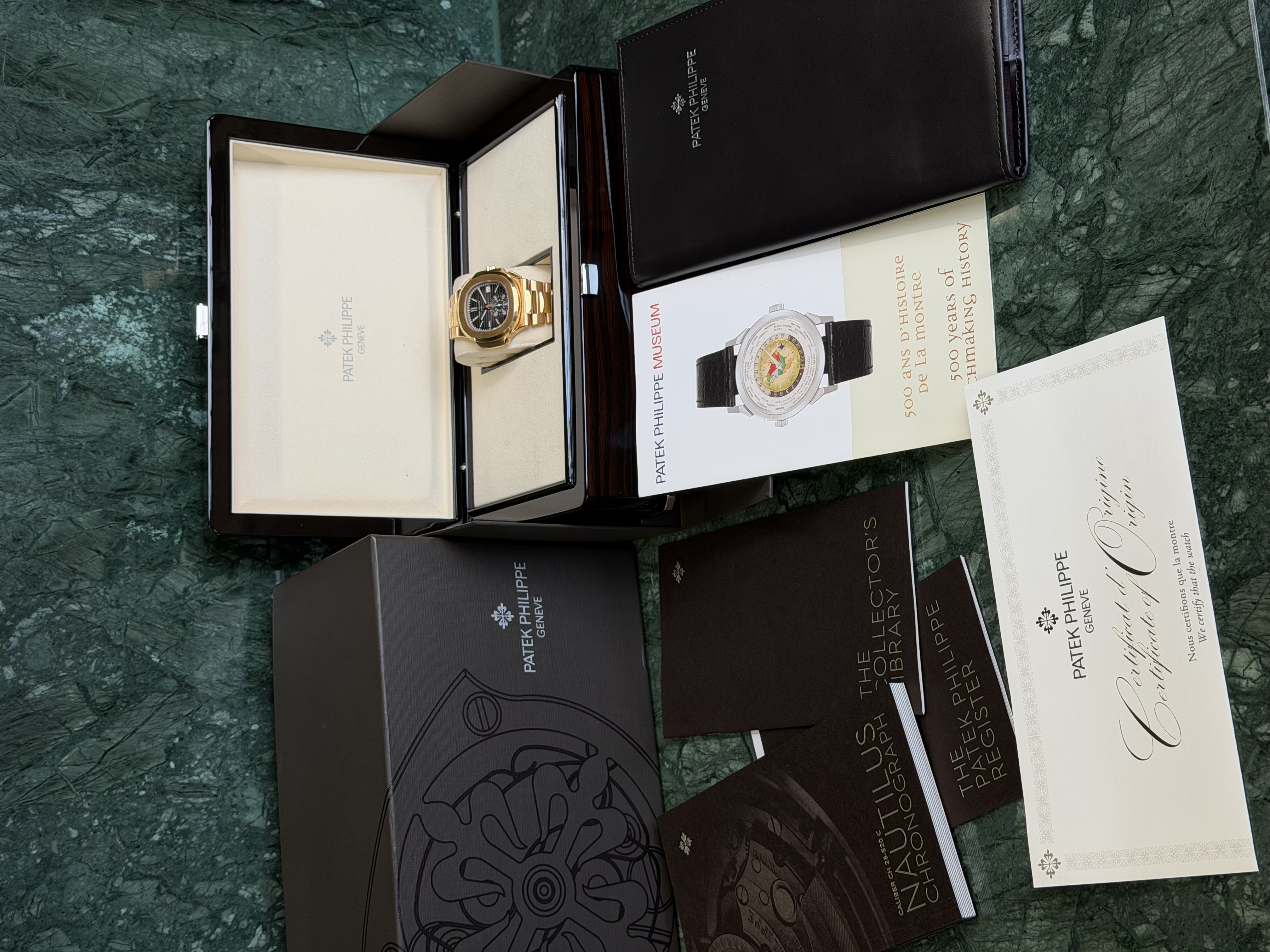 Watchrr - Authentic luxury watch