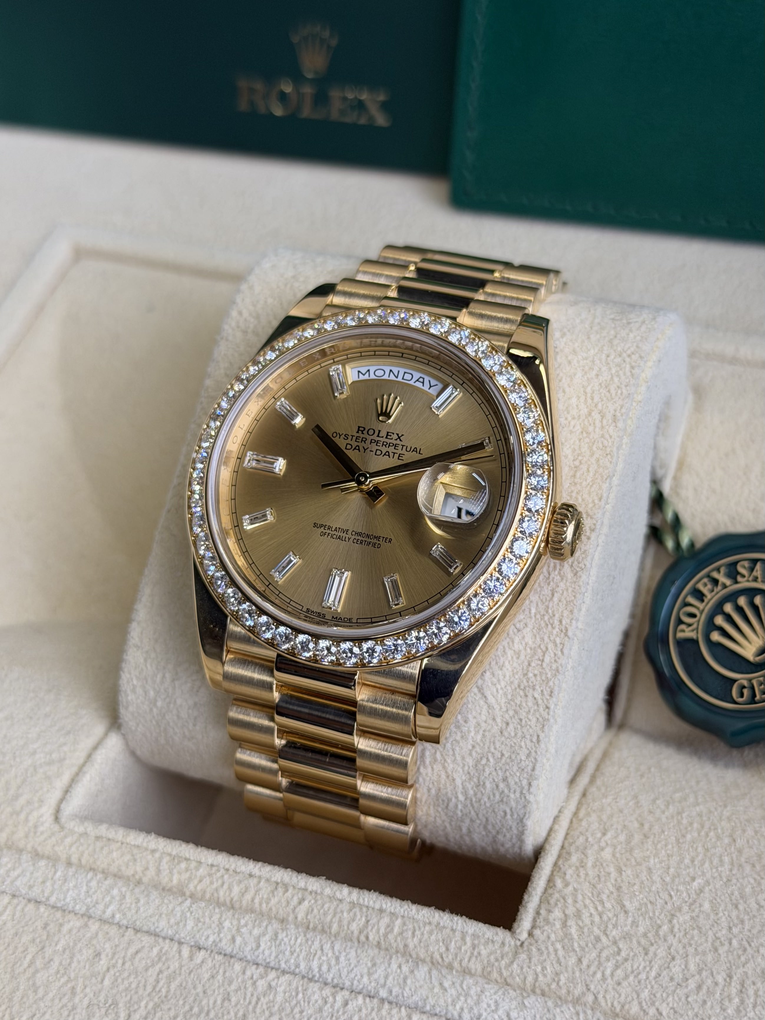 Watchrr - Authentic luxury watch