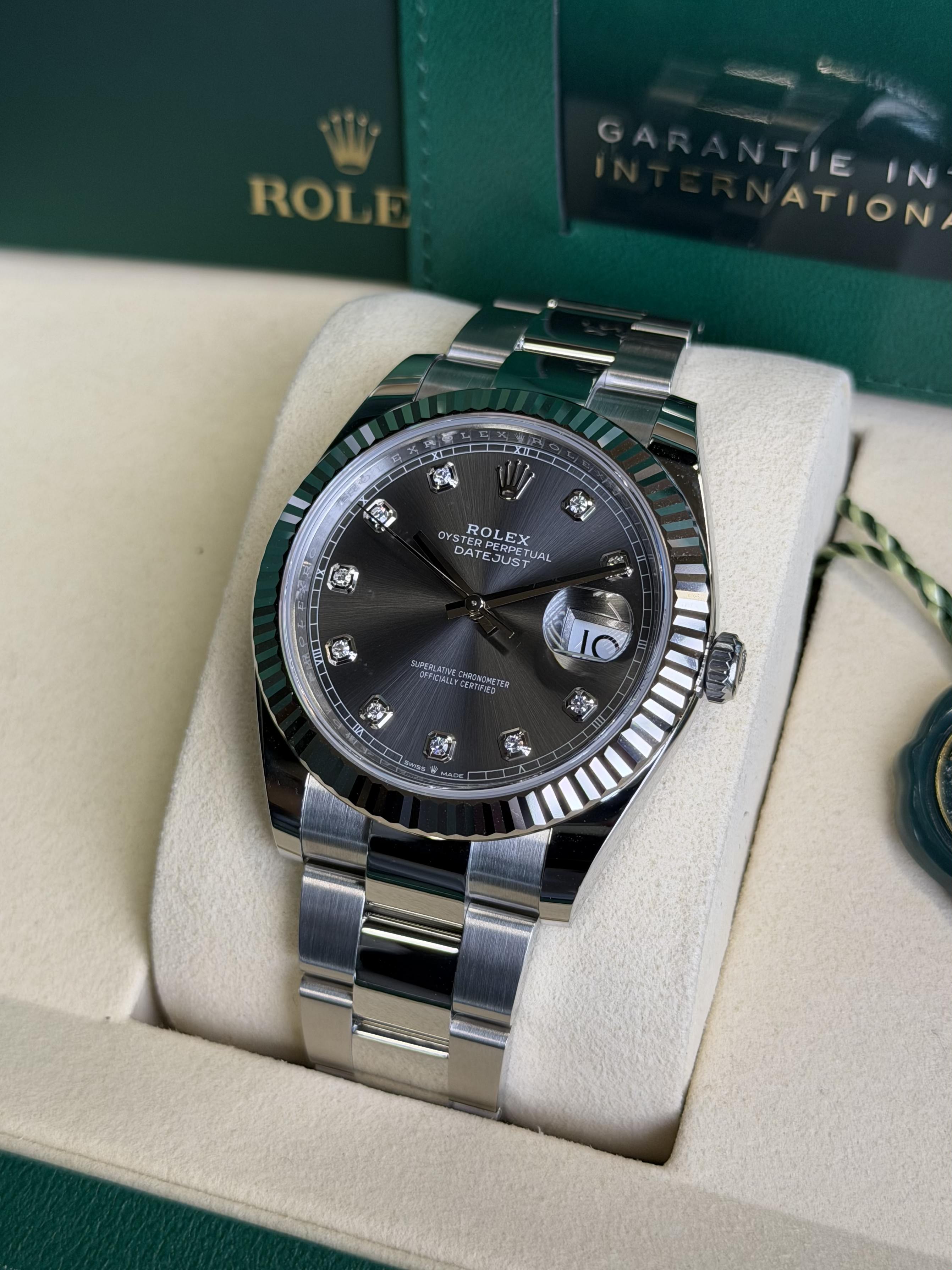 Watchrr - Authentic luxury watch