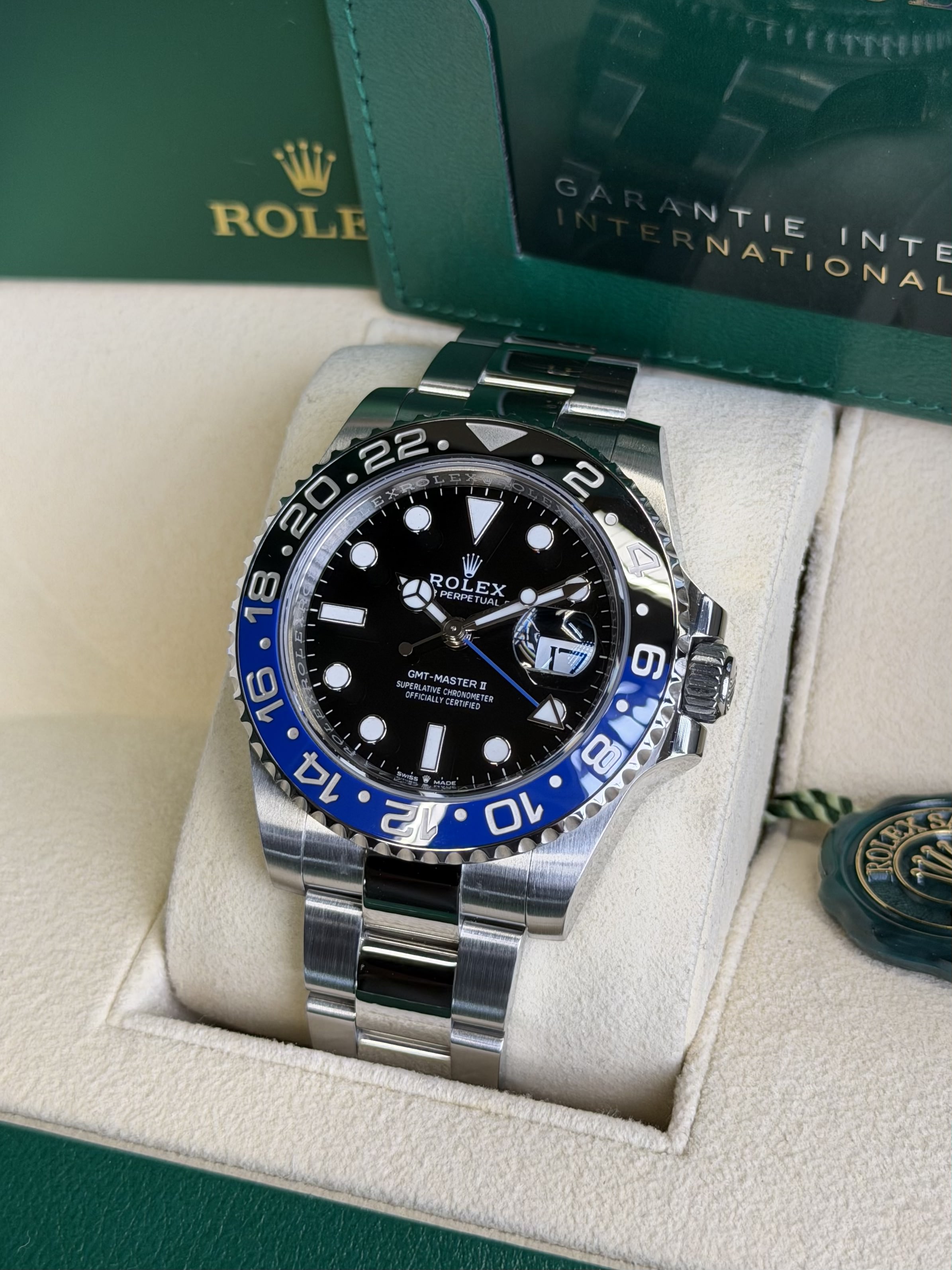 Watchrr - Authentic luxury watch