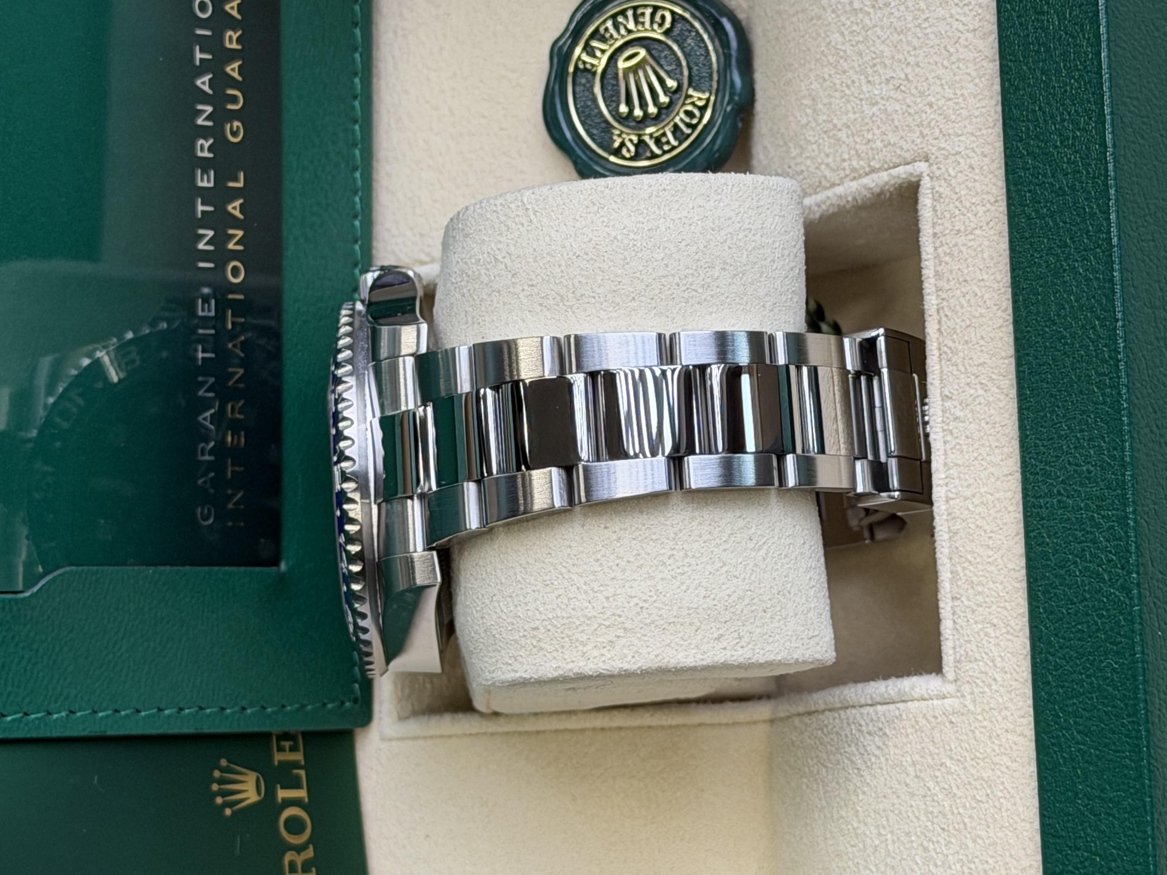 Watchrr - Authentic luxury watch