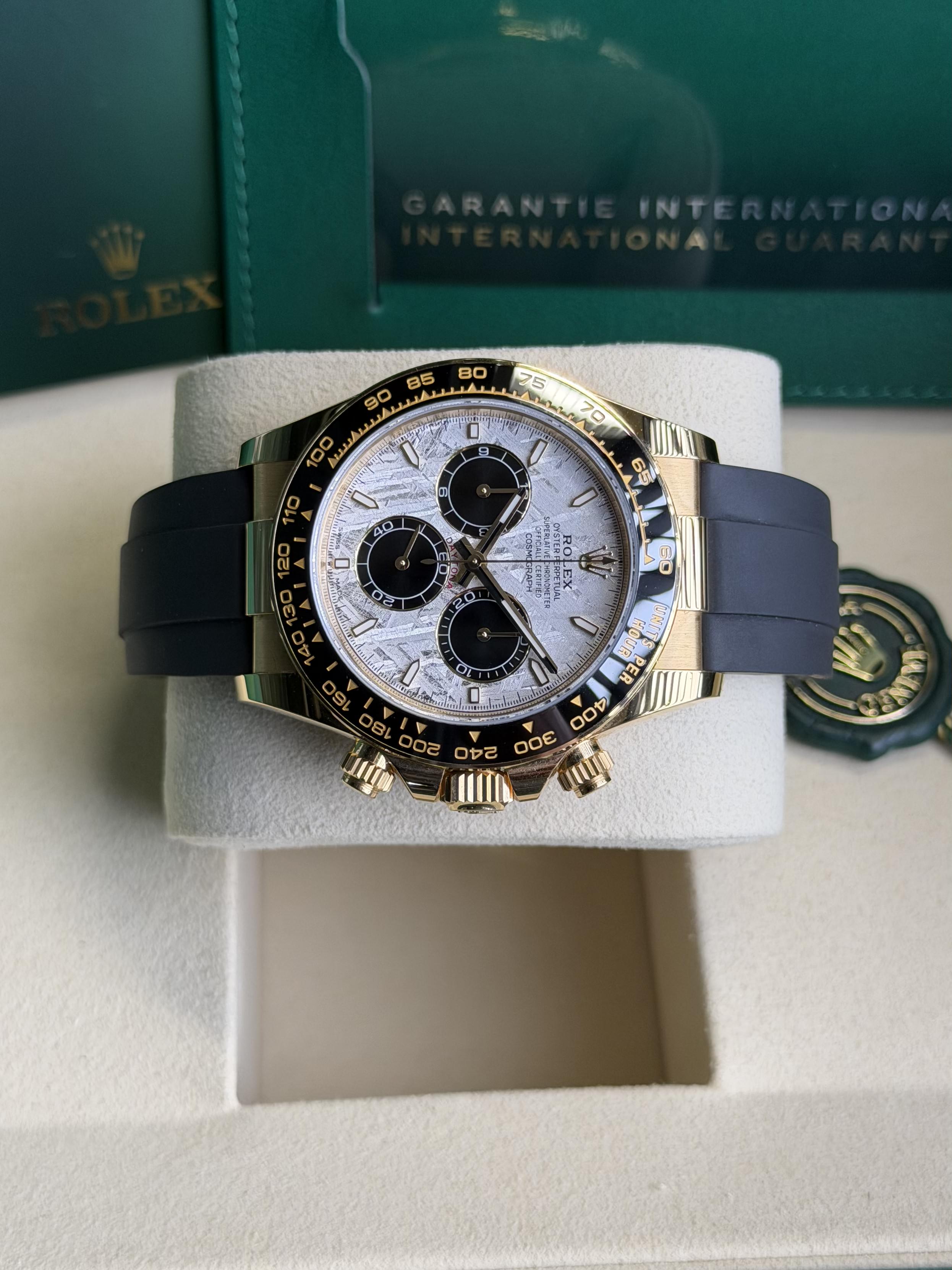 Watchrr - Authentic luxury watch