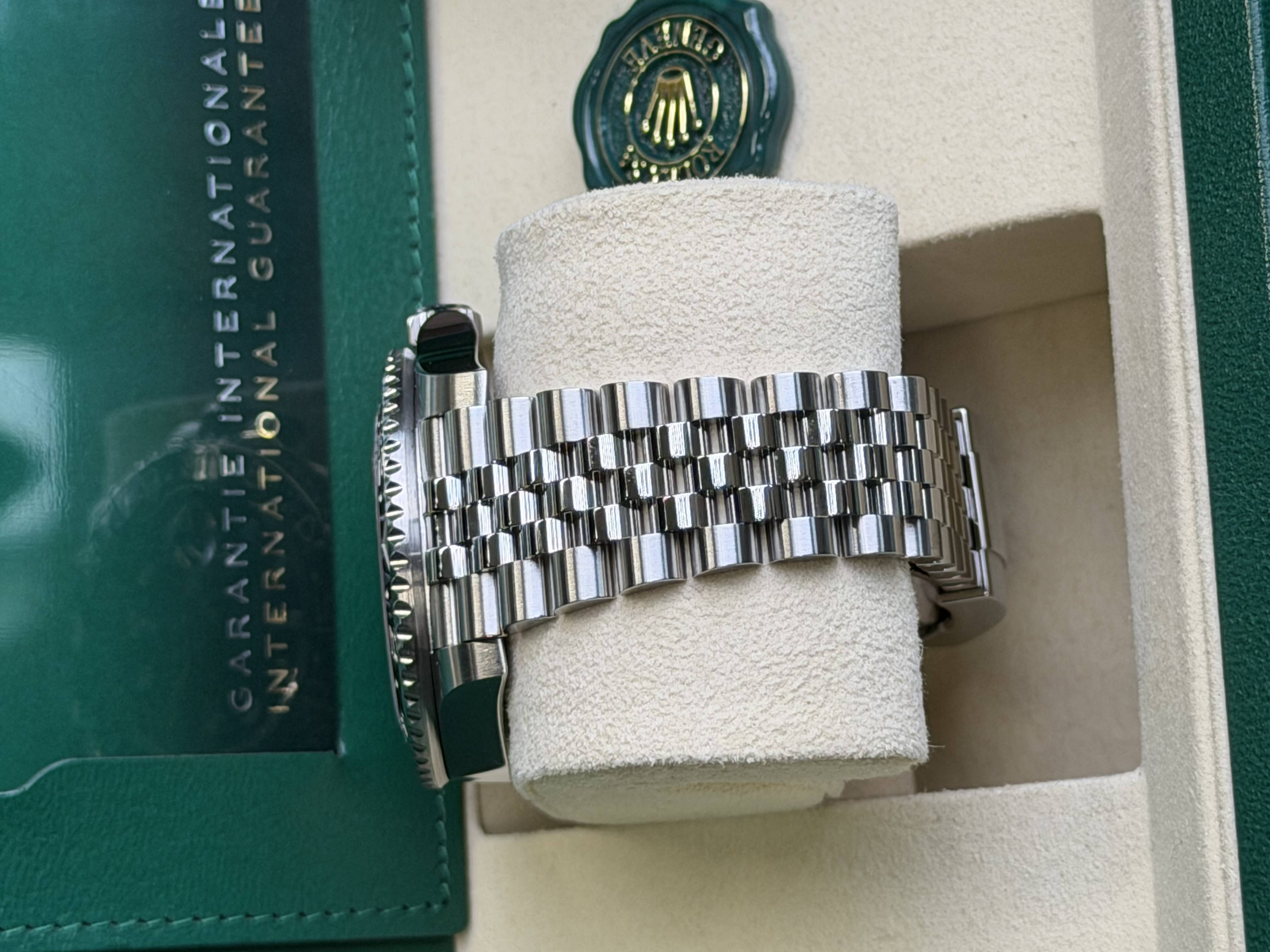 Watchrr - Authentic luxury watch