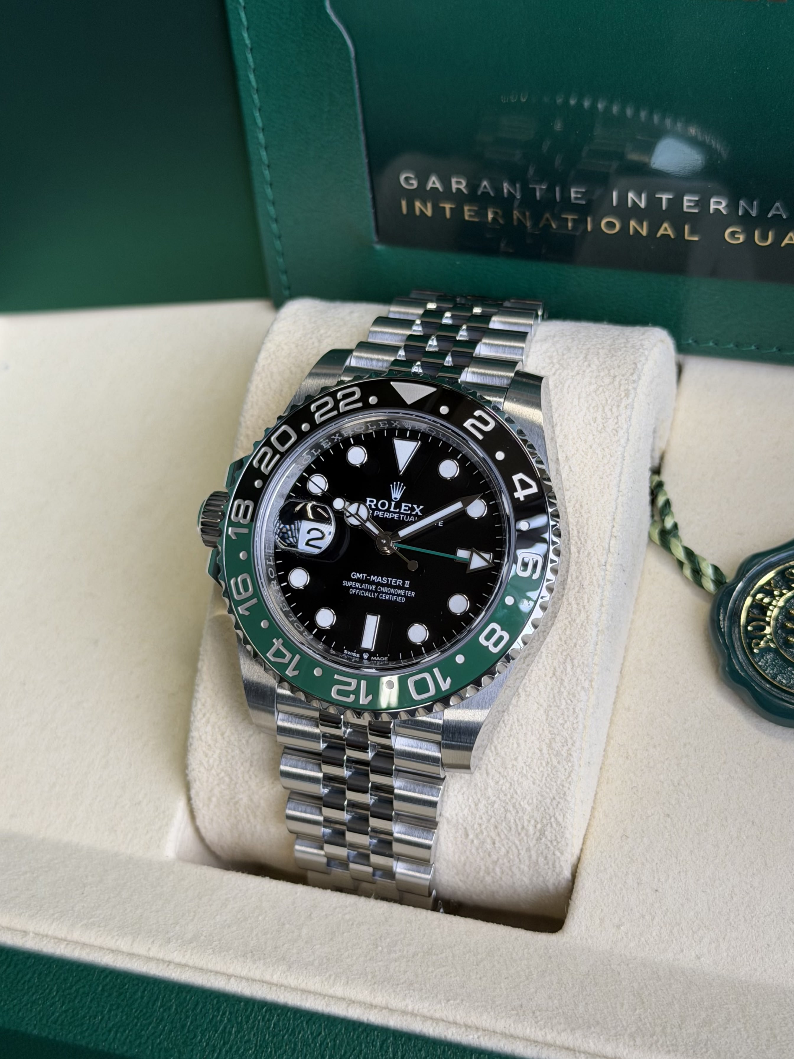 Watchrr - Authentic luxury watch