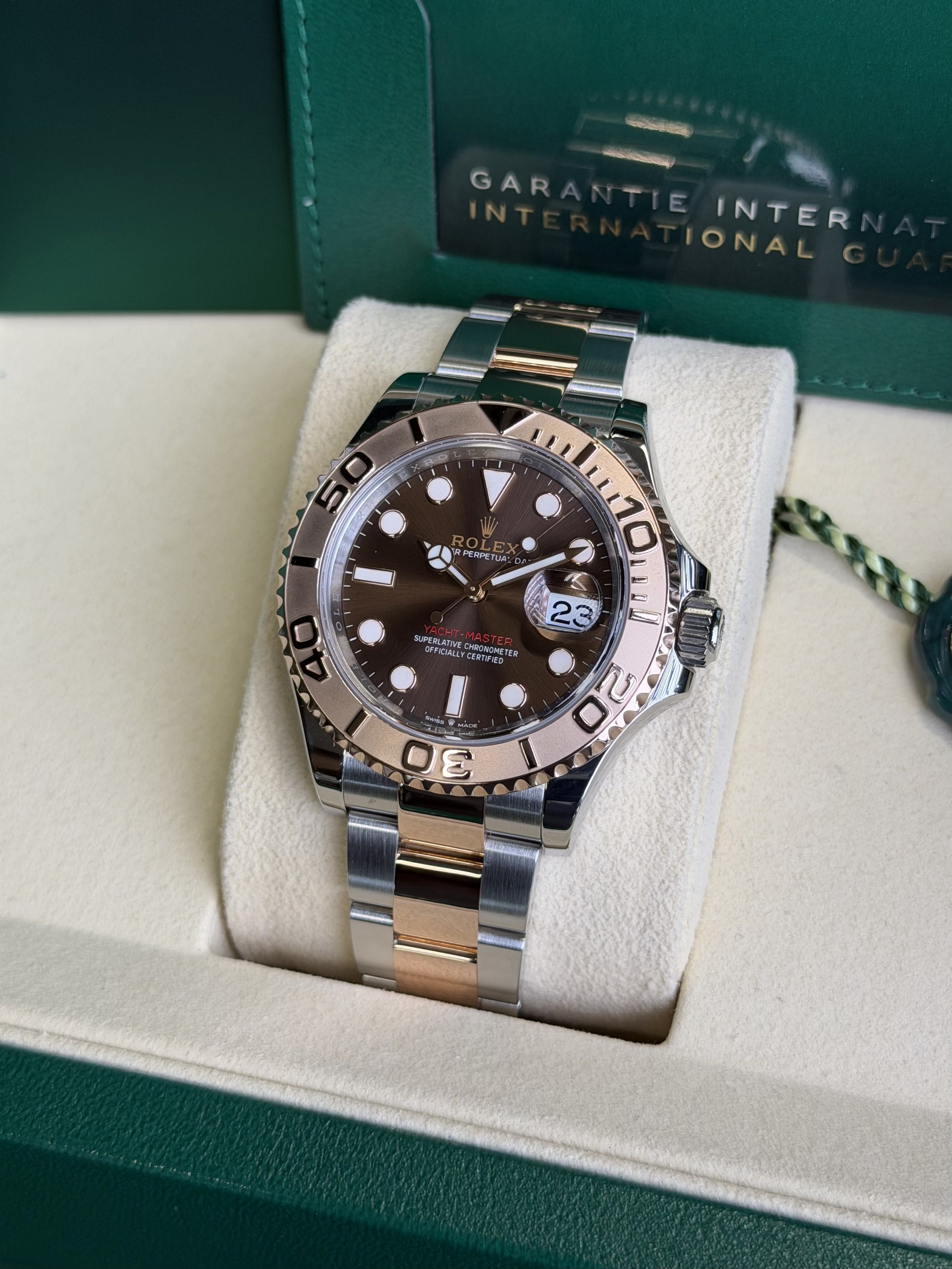 Watchrr - Authentic luxury watch