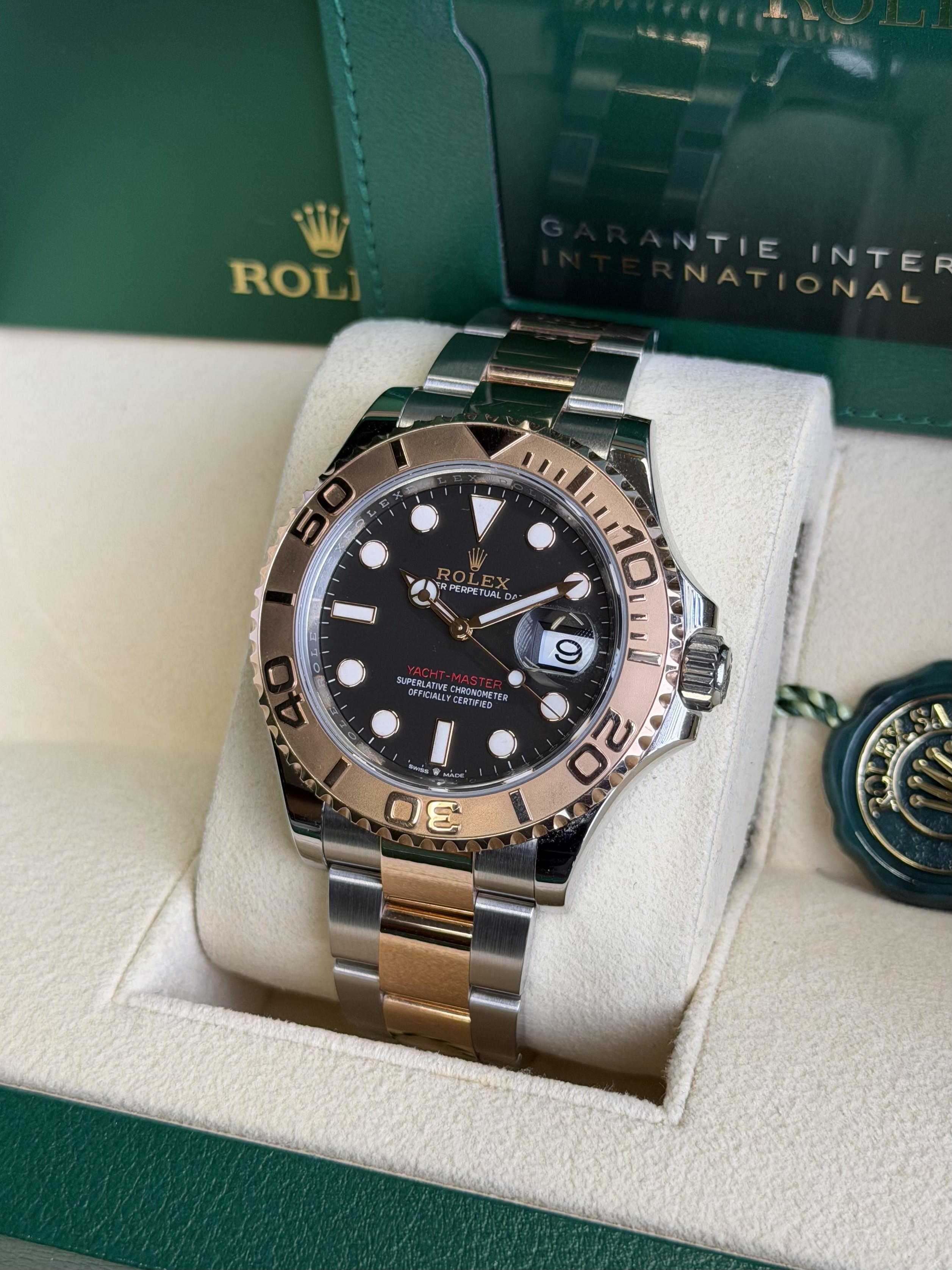 Watchrr - Authentic luxury watch