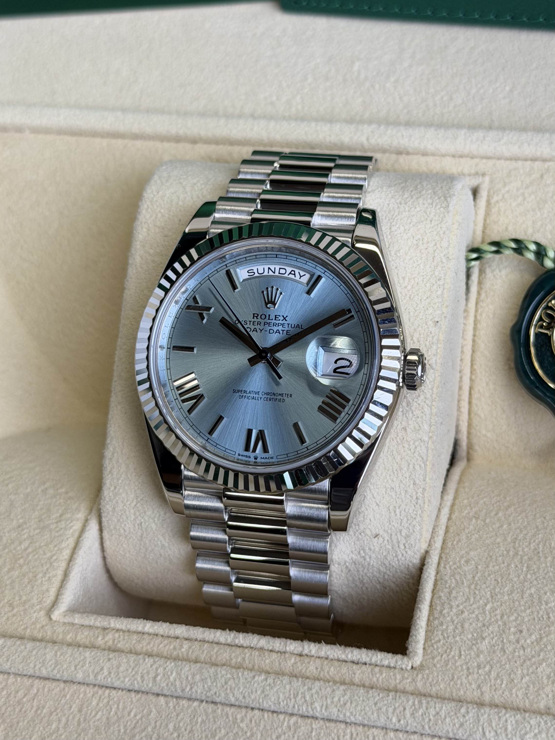 Watchrr - Authentic luxury watch