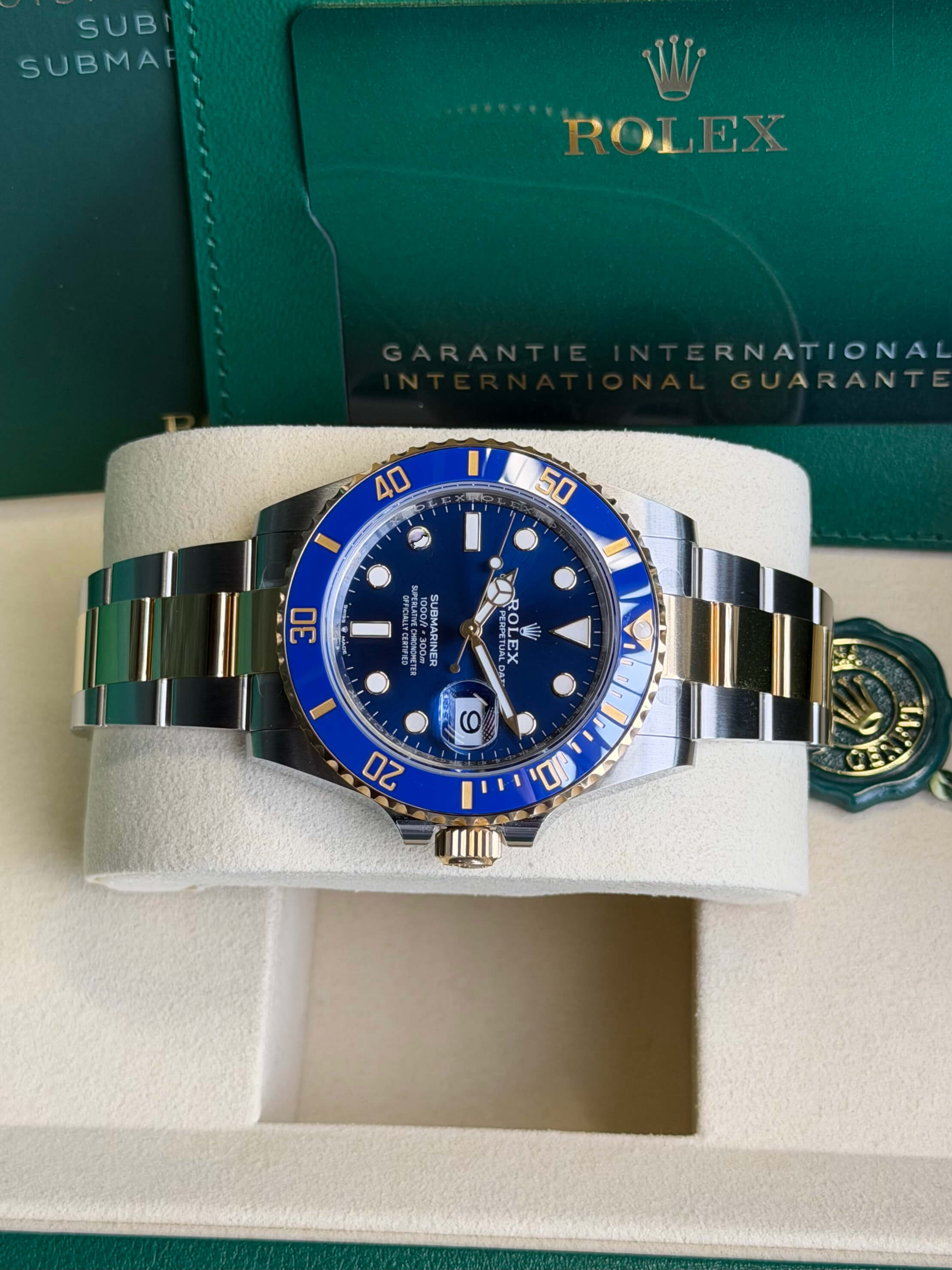 Watchrr - Authentic luxury watch