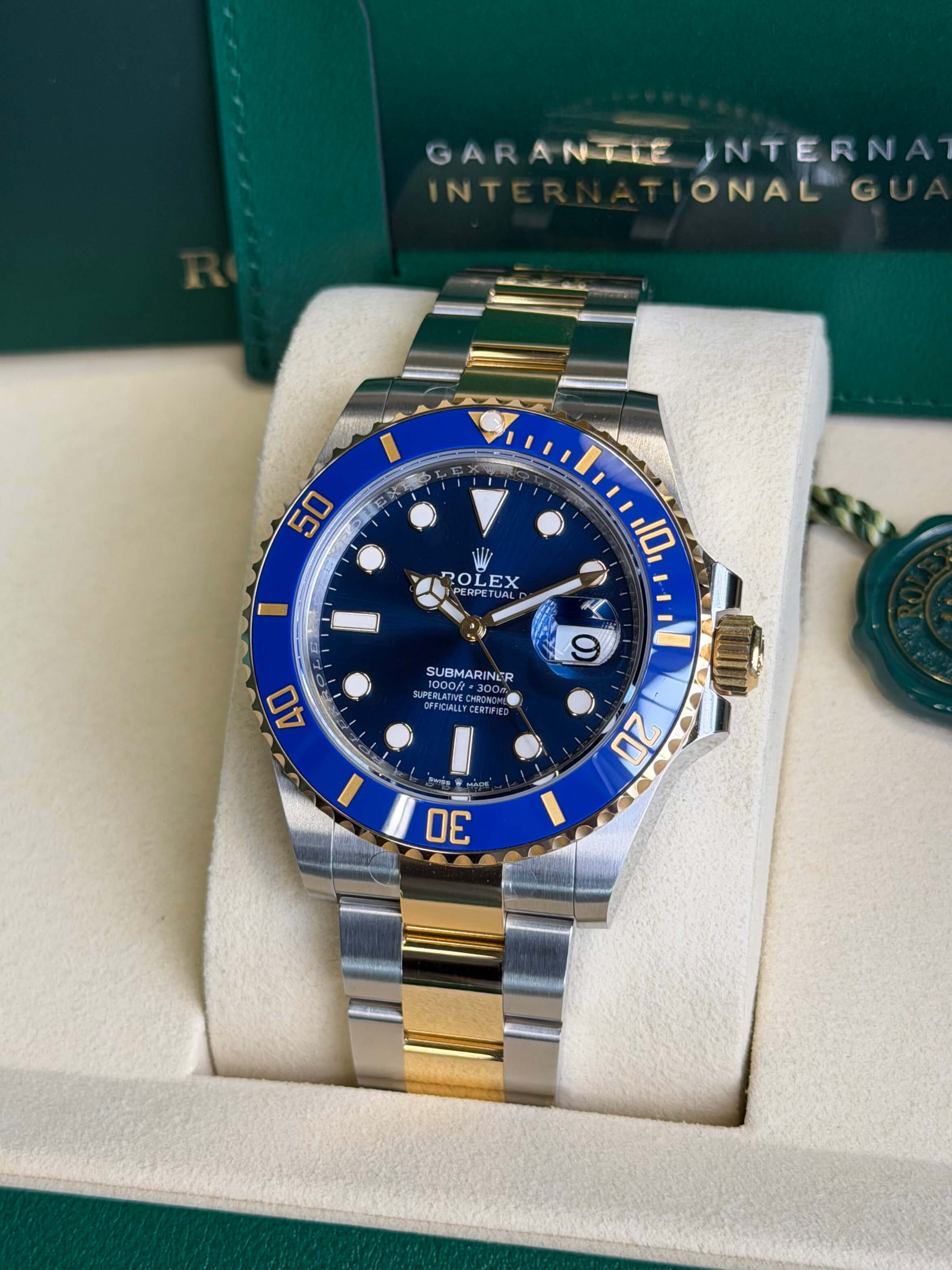 Watchrr - Authentic luxury watch