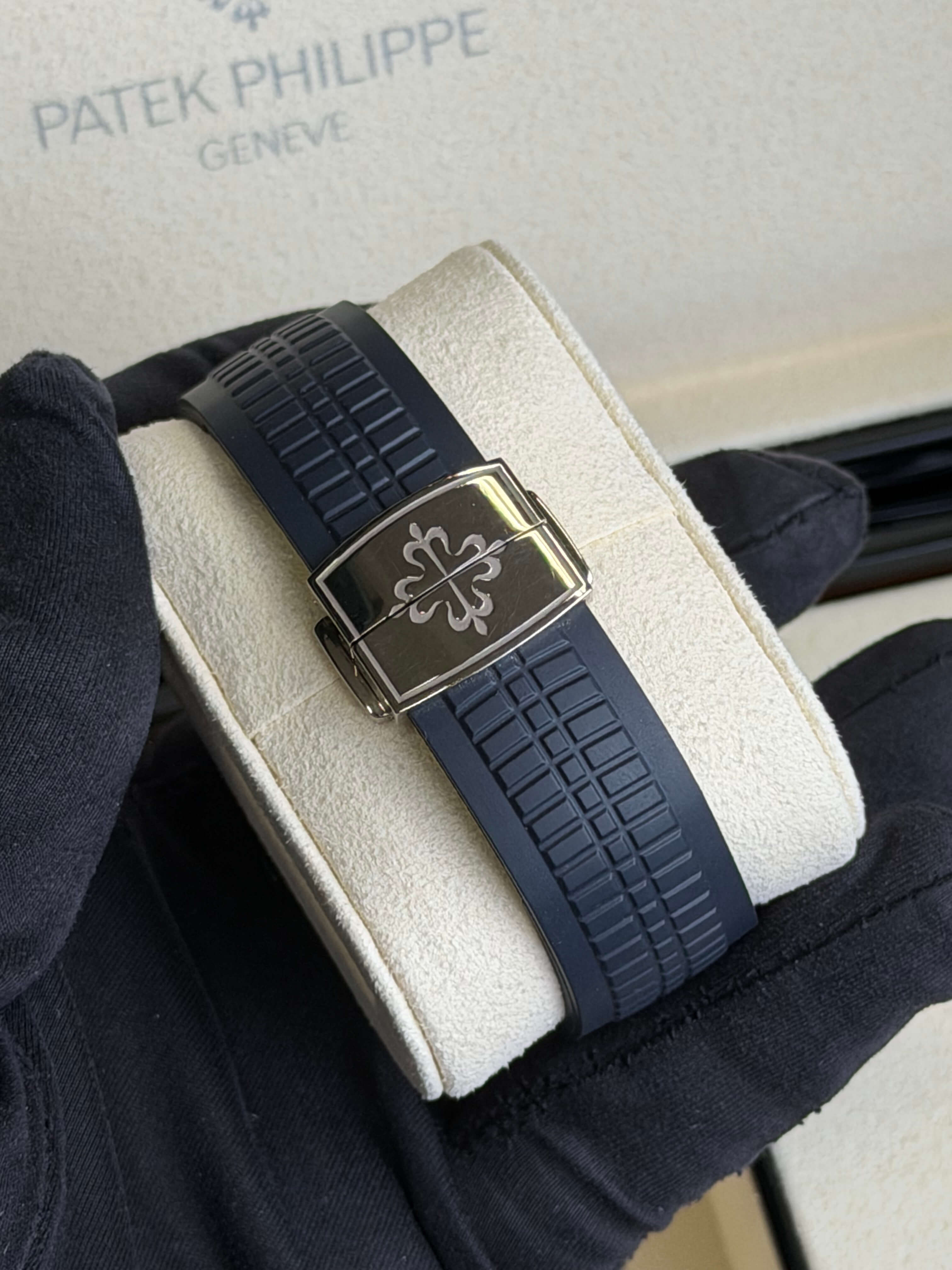 Watchrr - Authentic luxury watch