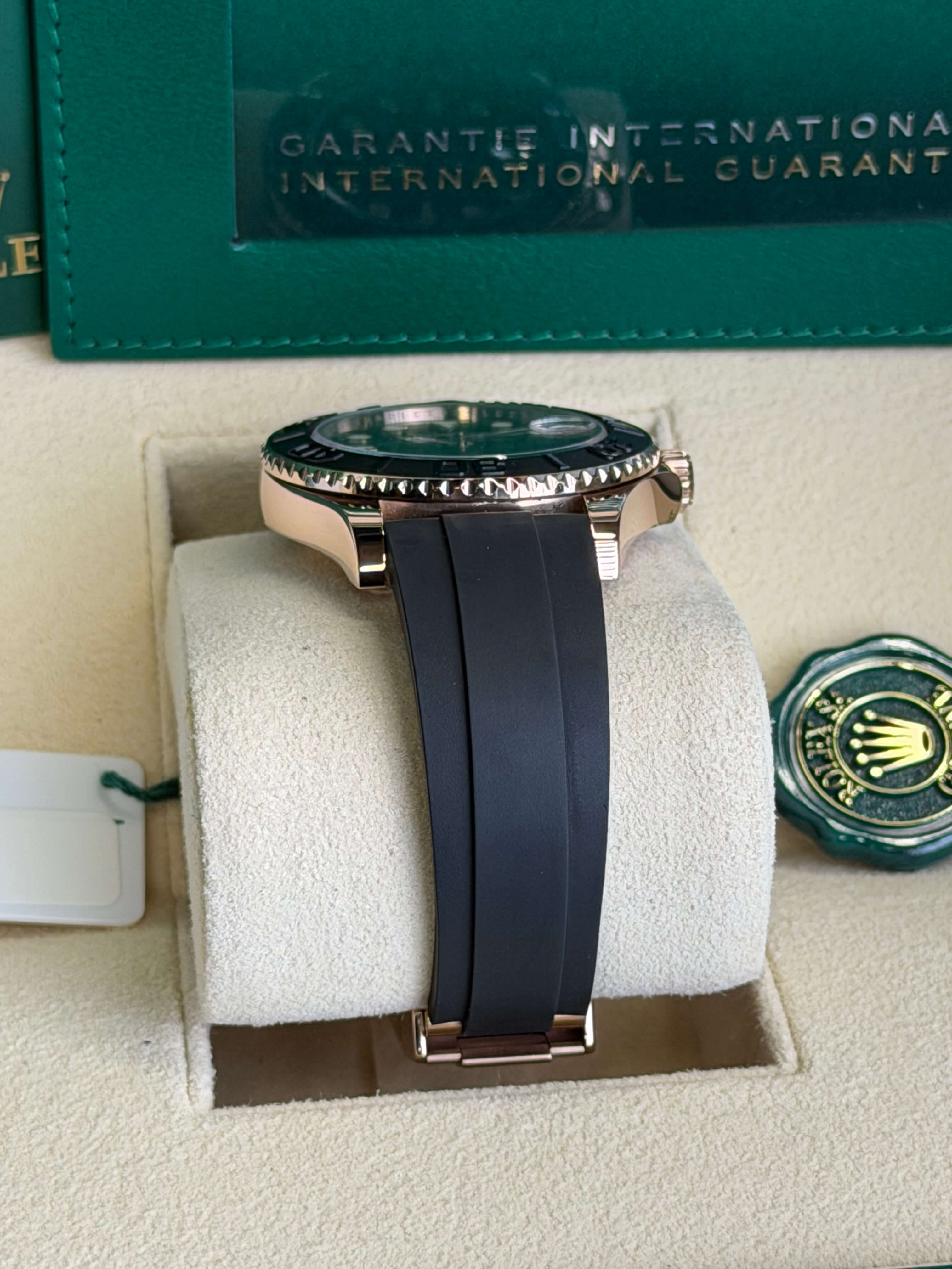 Watchrr - Authentic luxury watch