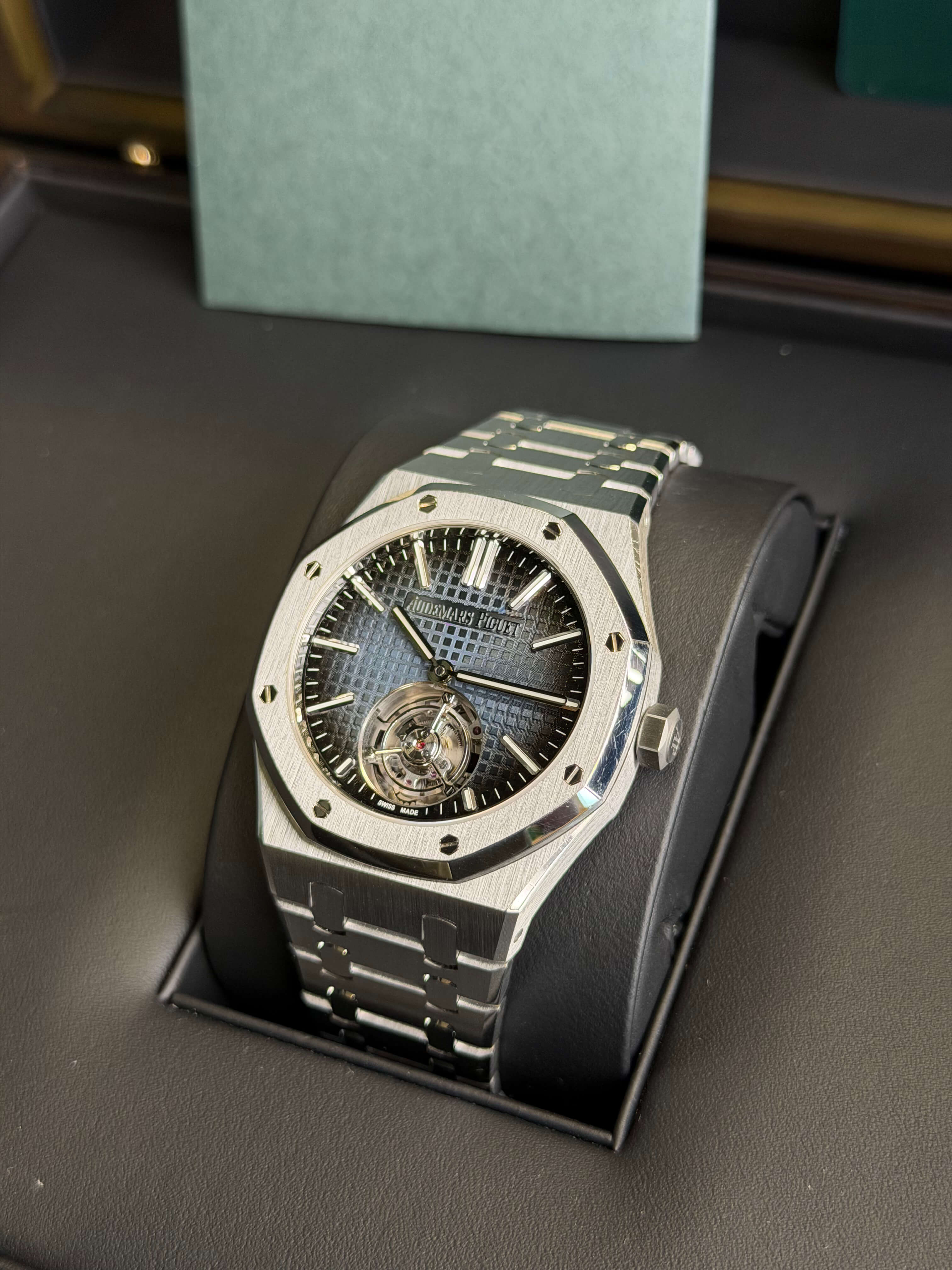 Watchrr - Authentic luxury watch