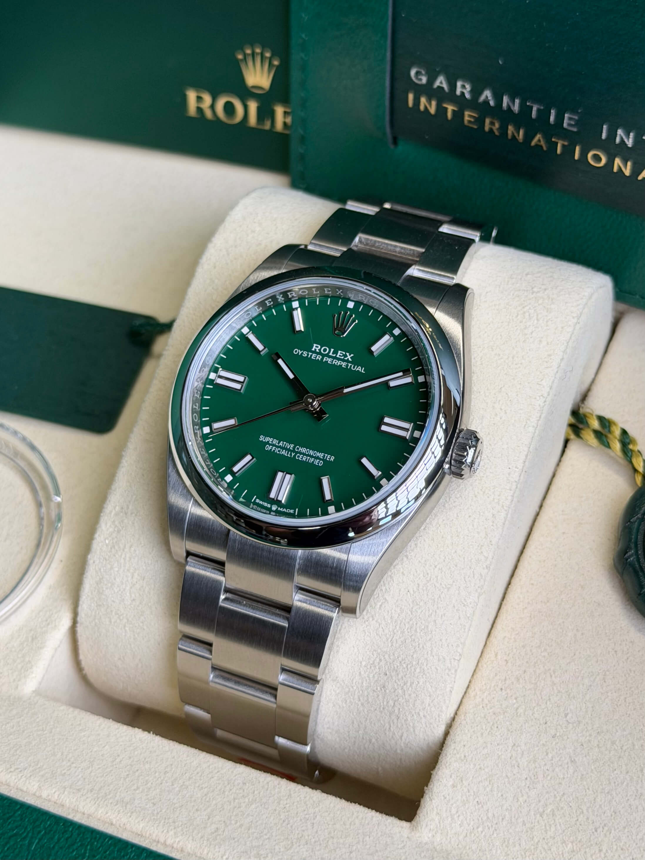Watchrr - Authentic luxury watch