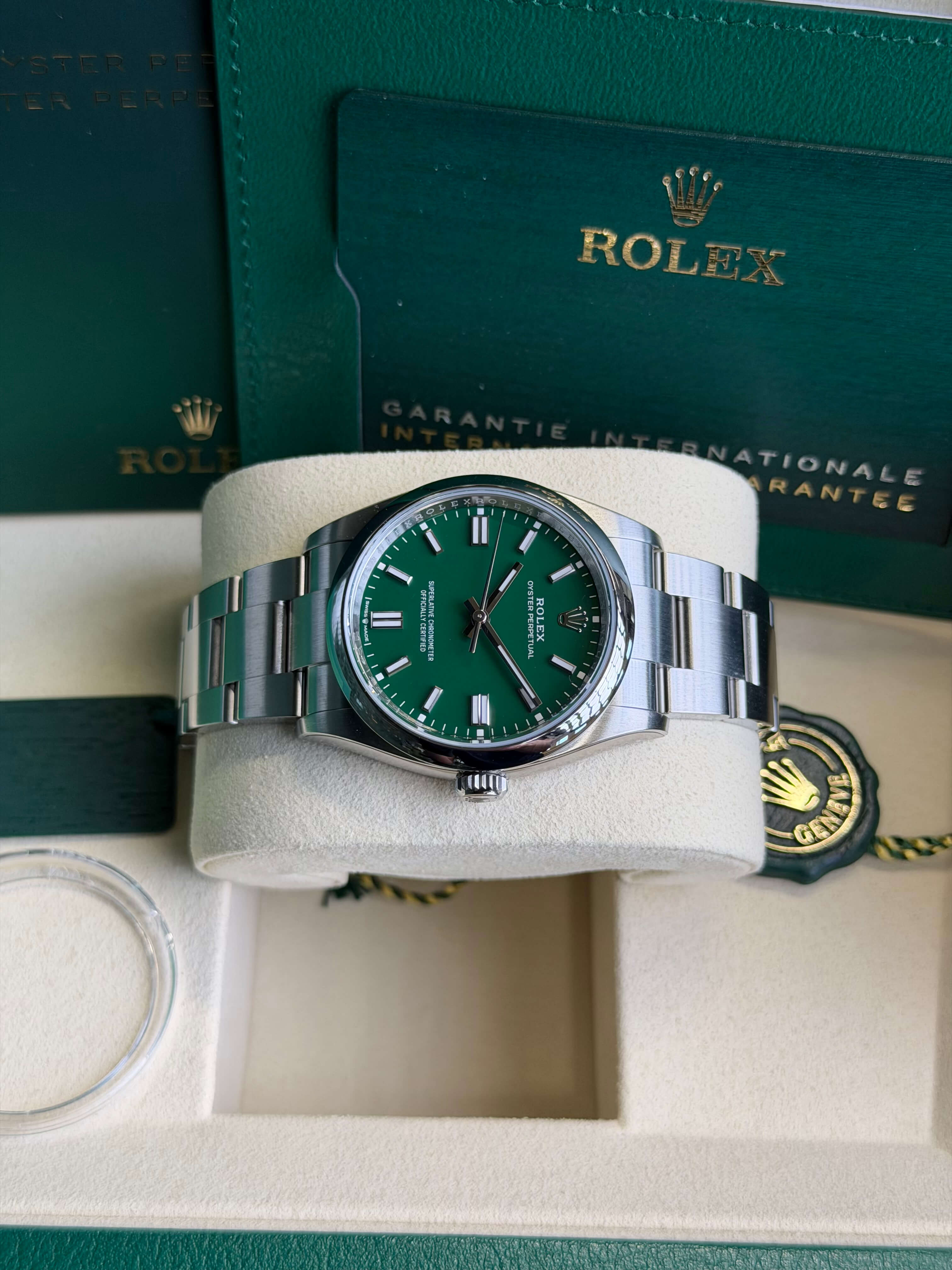 Watchrr - Authentic luxury watch