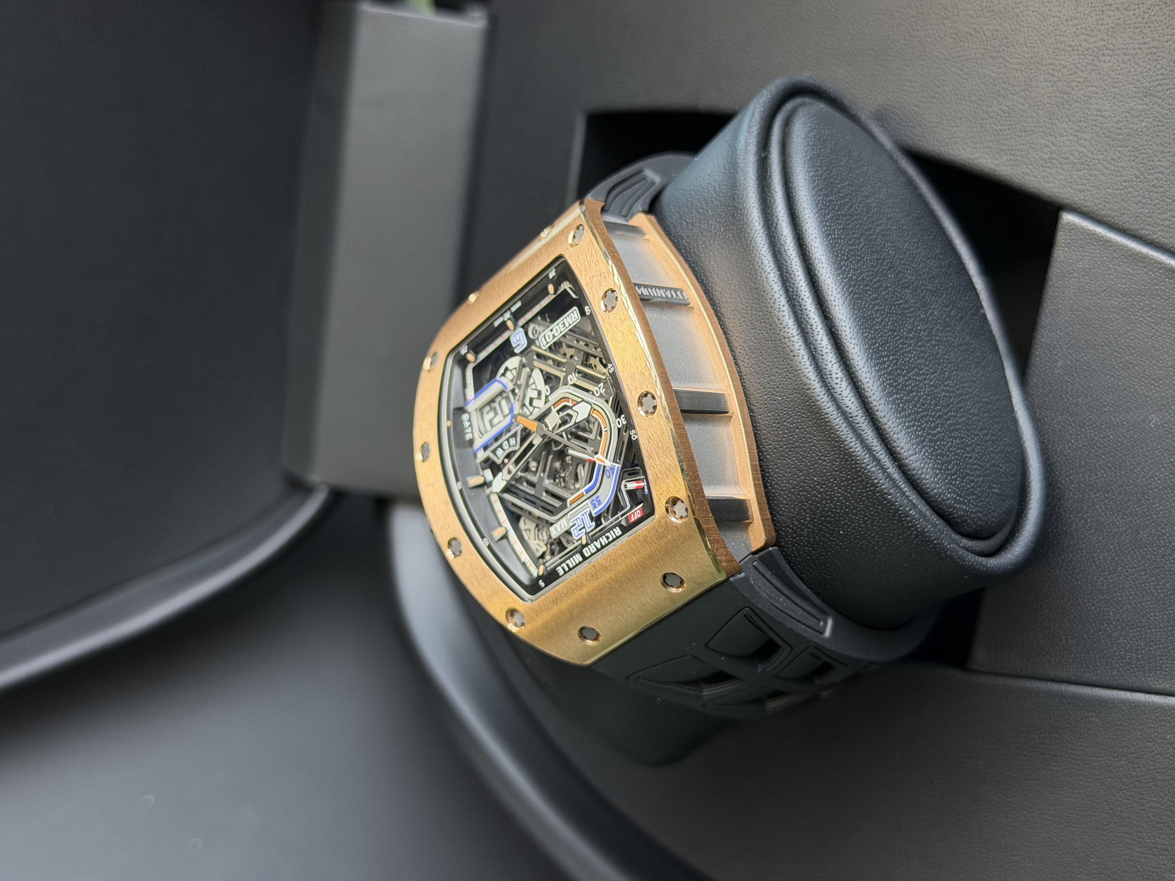 Watchrr - Authentic luxury watch