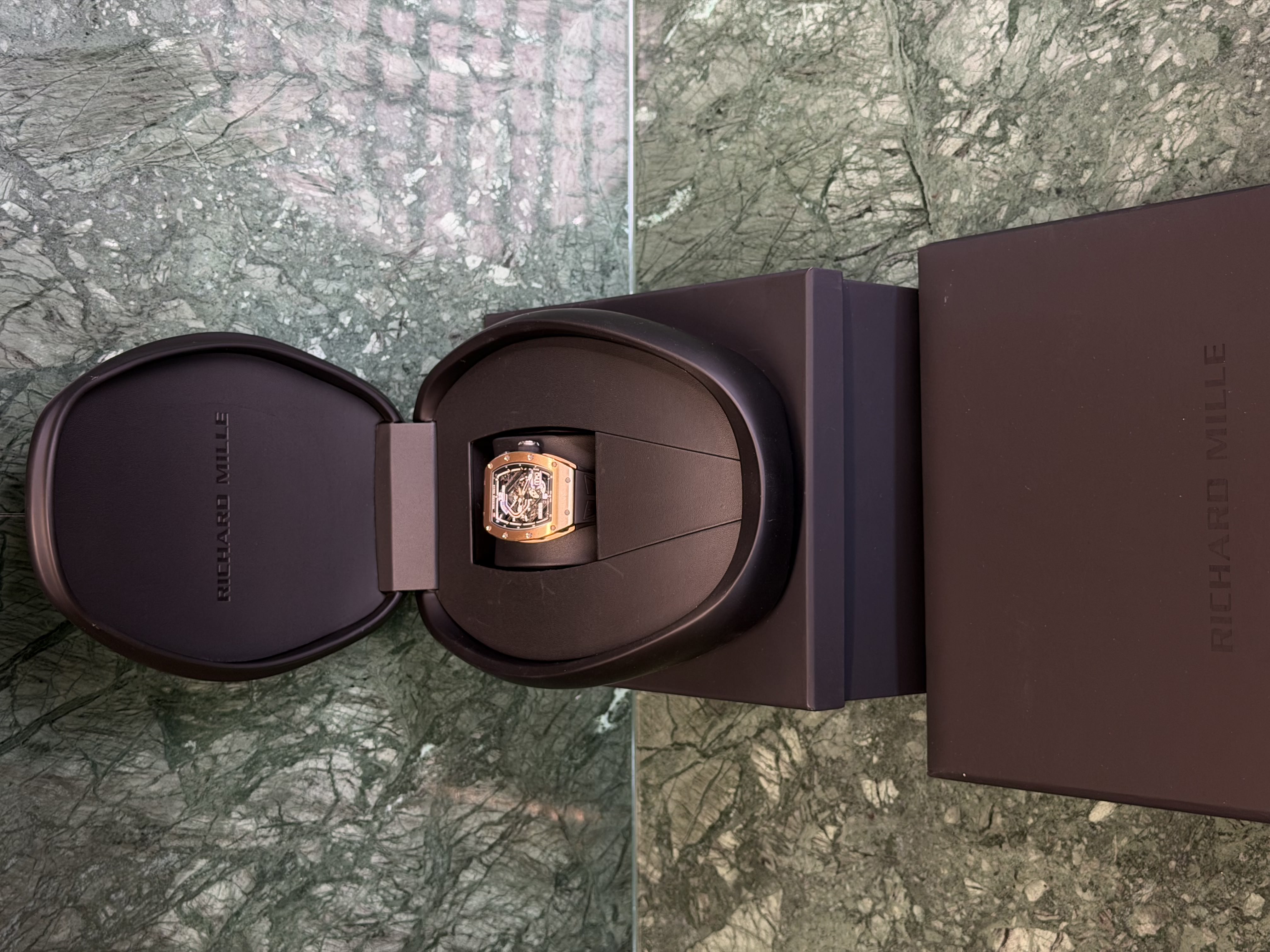Watchrr - Authentic luxury watch