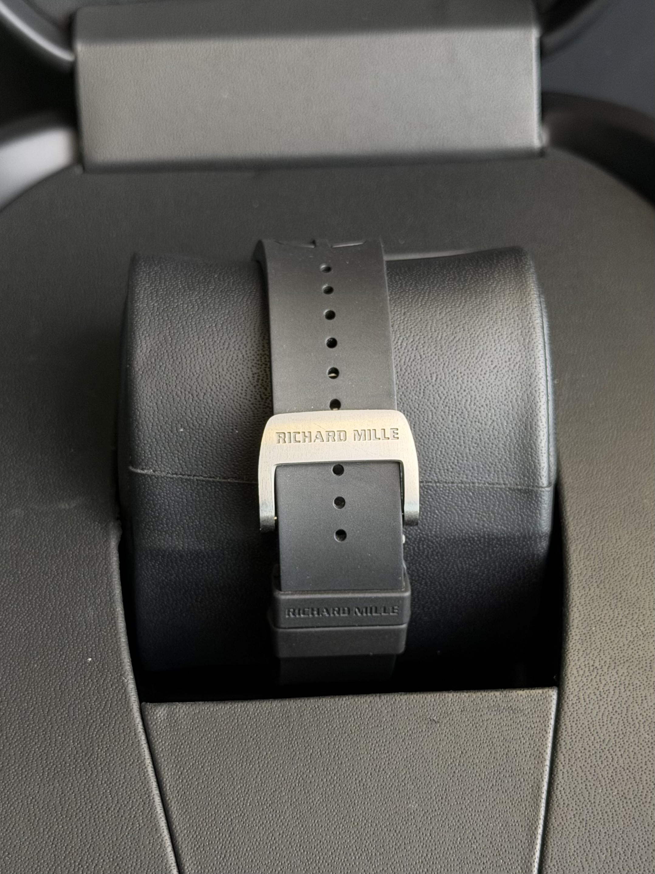 Watchrr - Authentic luxury watch