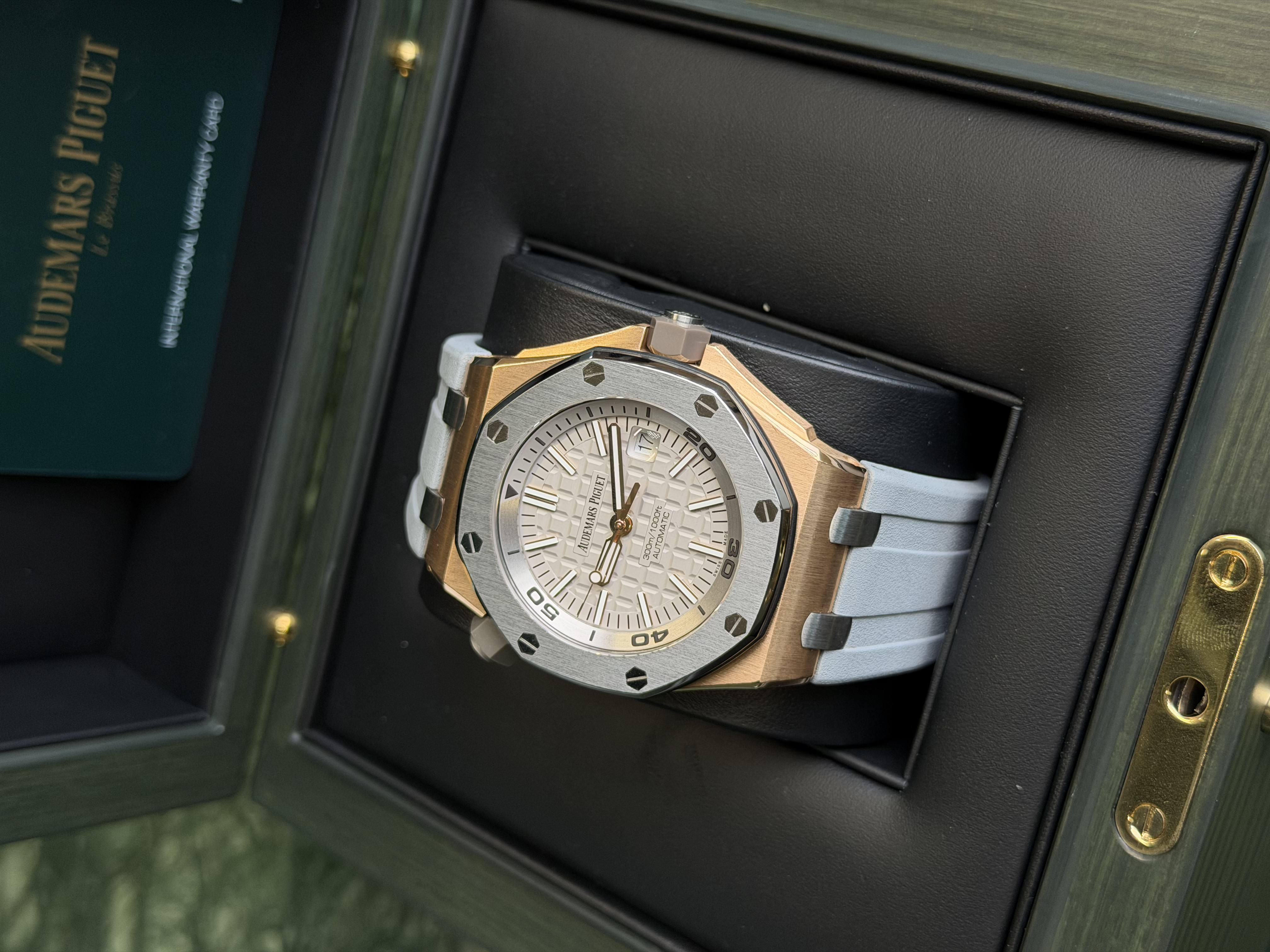 Watchrr - Authentic luxury watch