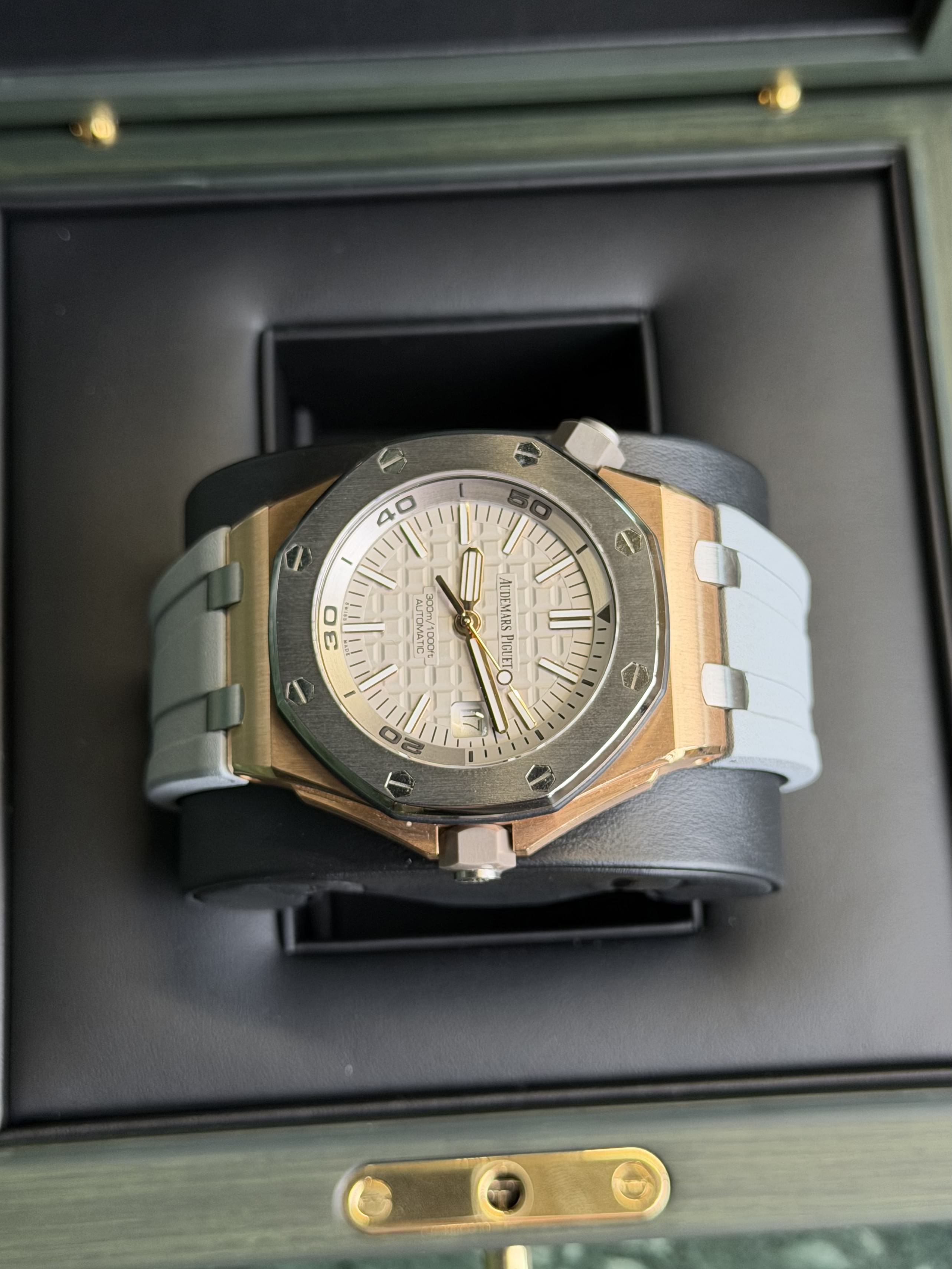 Watchrr - Authentic luxury watch