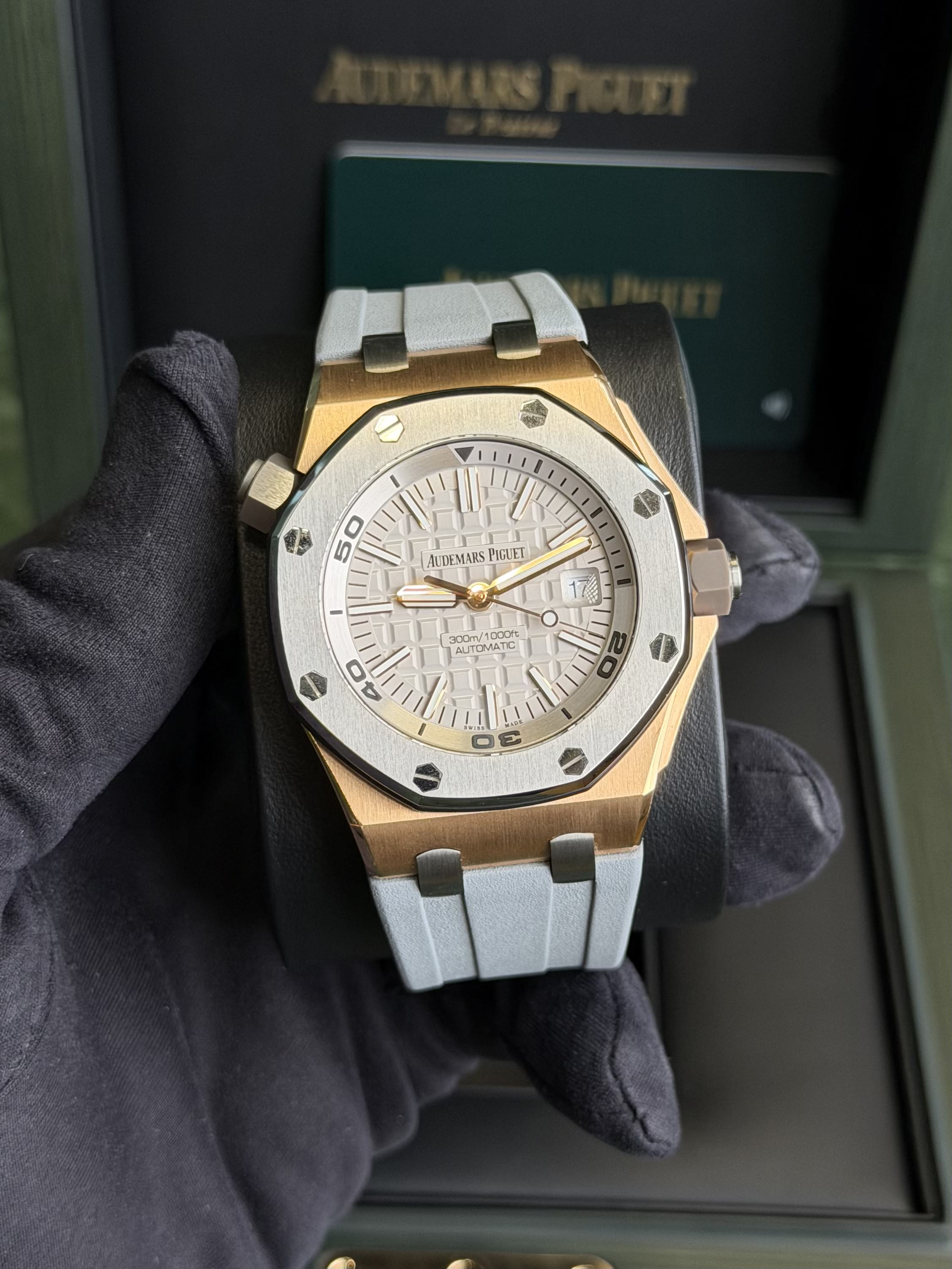 Audemars Piguet Royal Oak Offshore Diver "Japan Diver" 15711OI.OO.A006CA.01 Limited Edition of 500 Pieces Worldwide - 2021 Full set