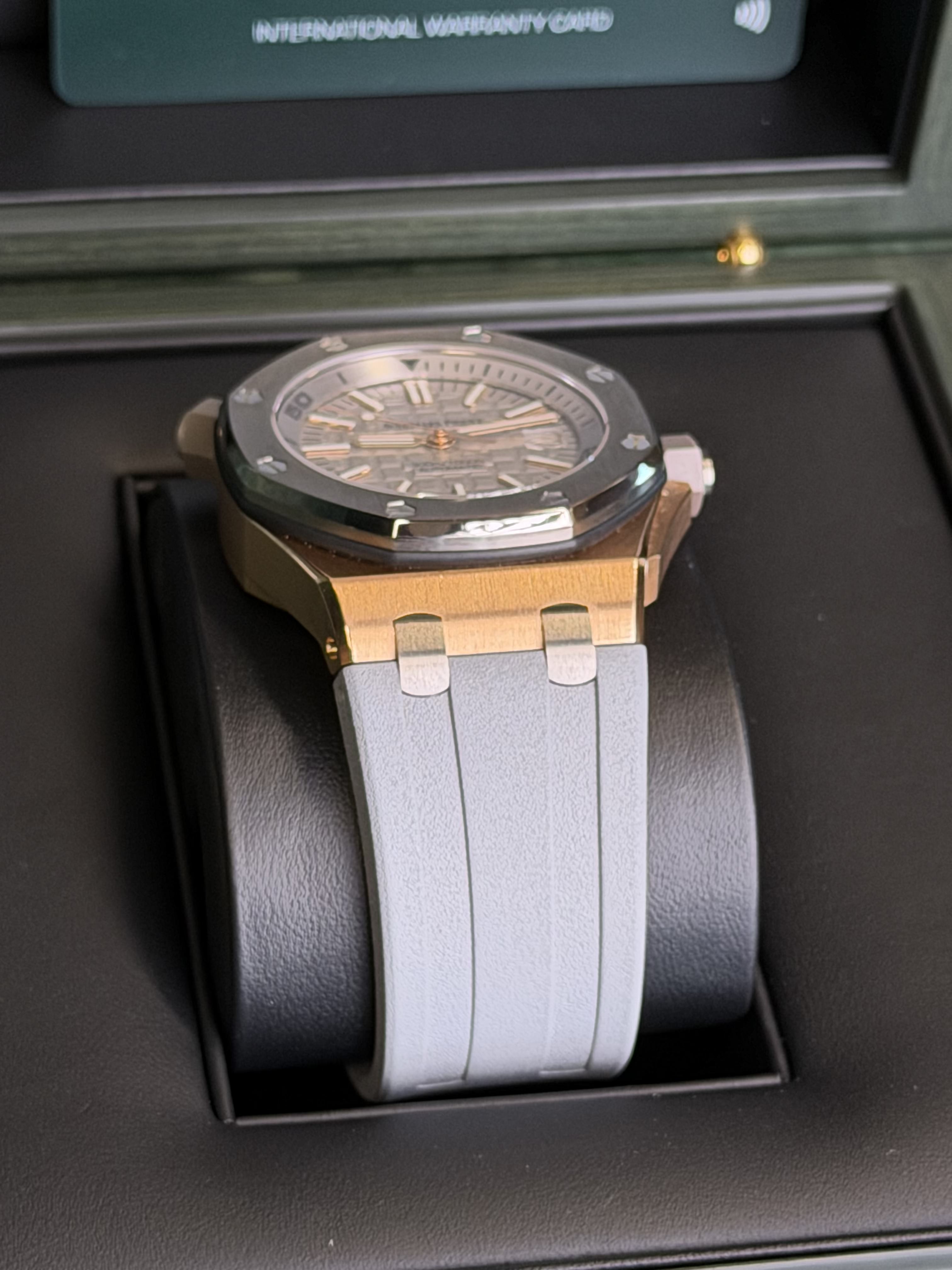 Watchrr - Authentic luxury watch