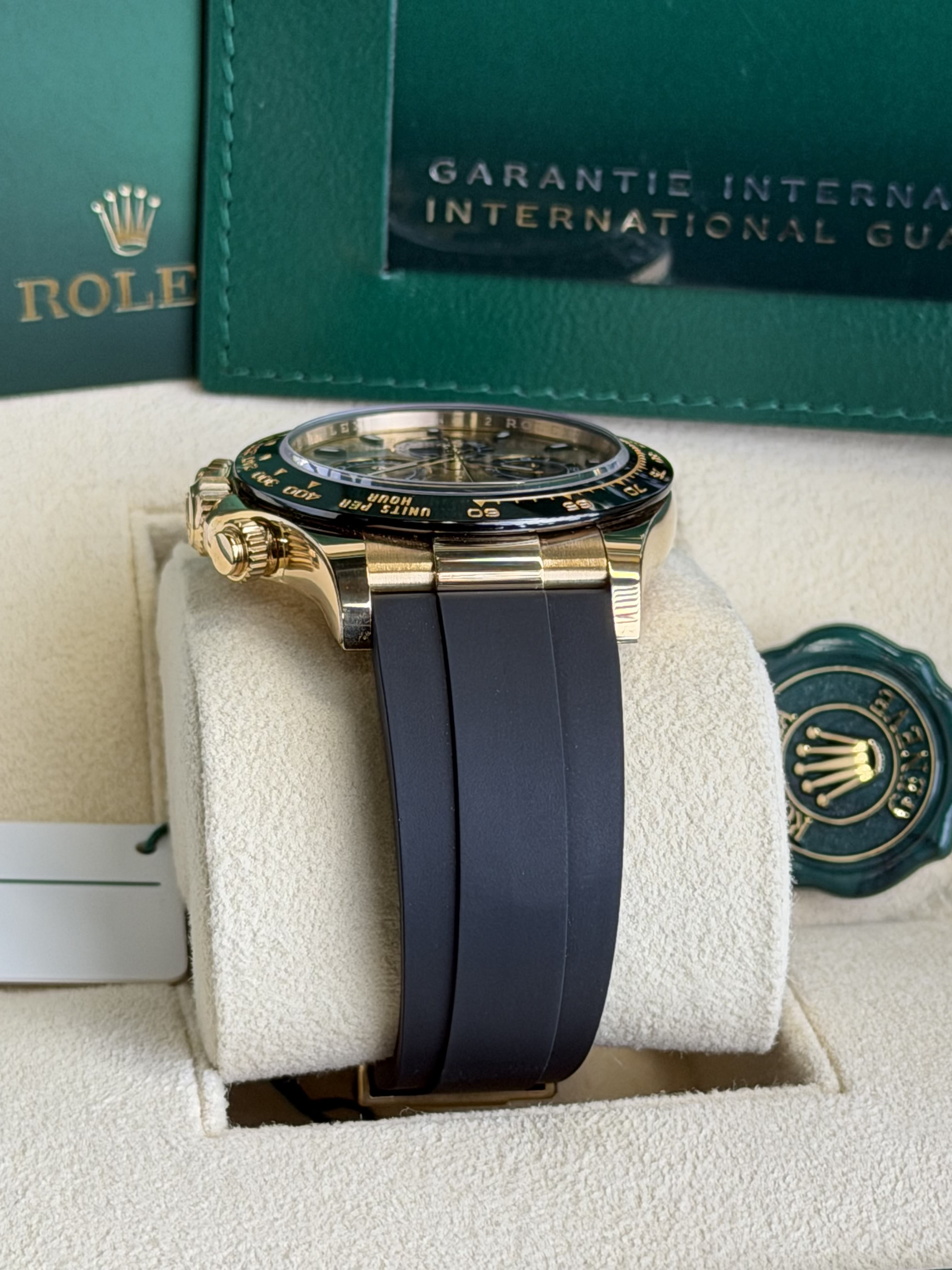 Watchrr - Authentic luxury watch