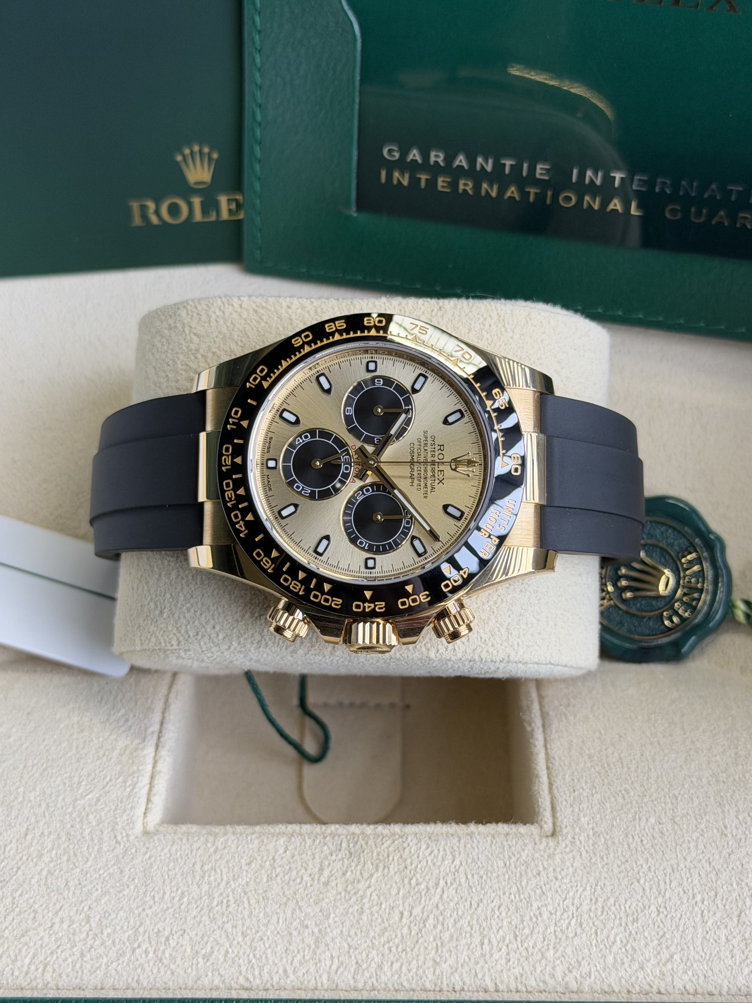 Watchrr - Authentic luxury watch