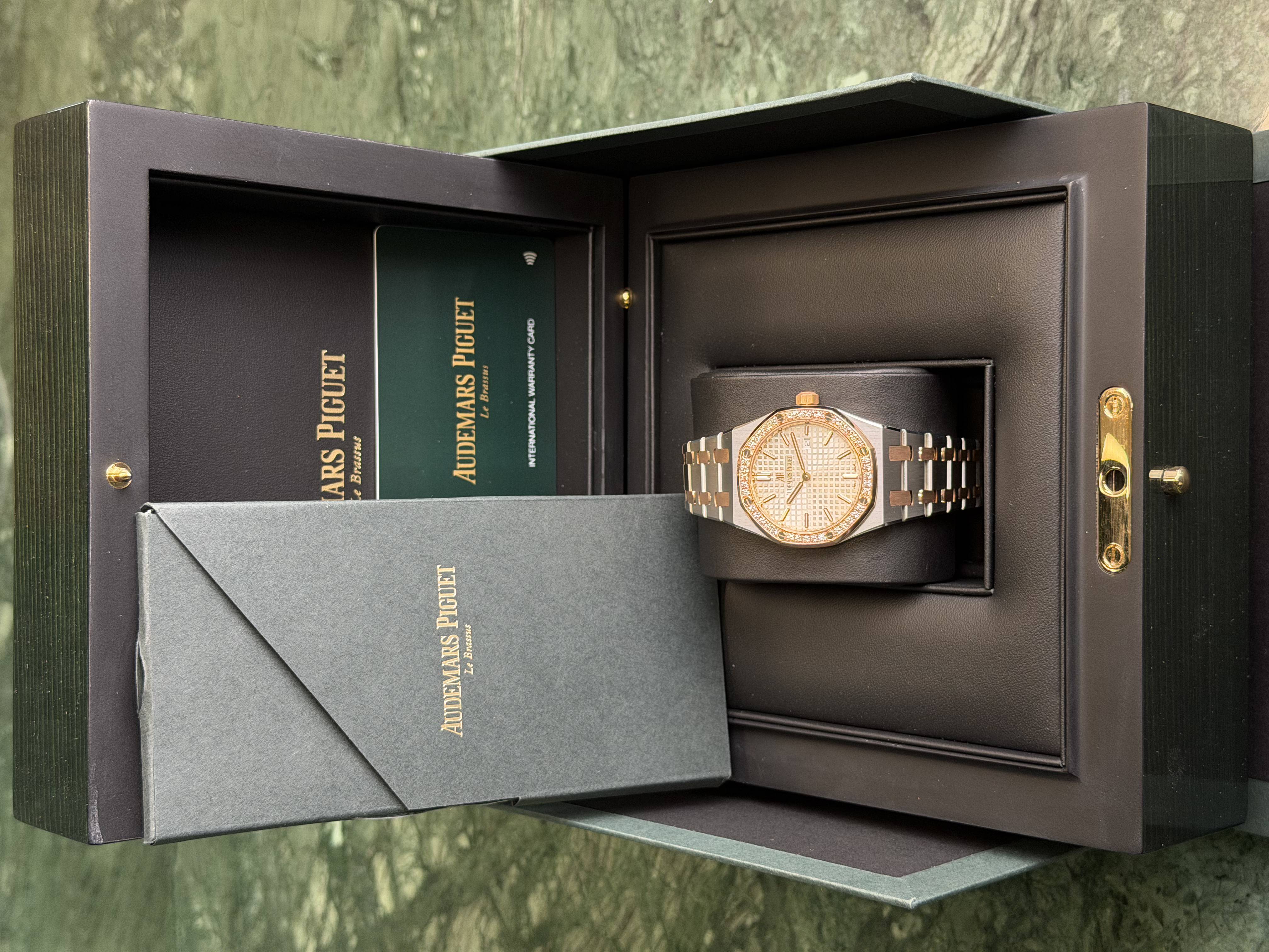 Watchrr - Authentic luxury watch