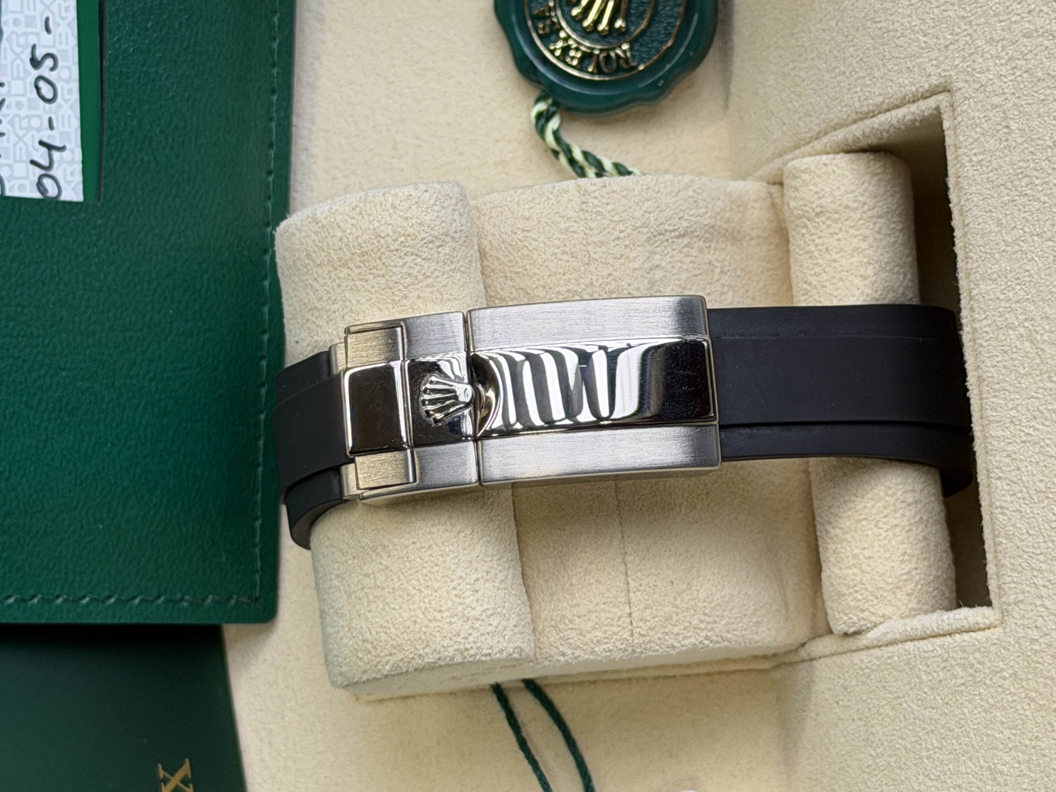 Watchrr - Authentic luxury watch