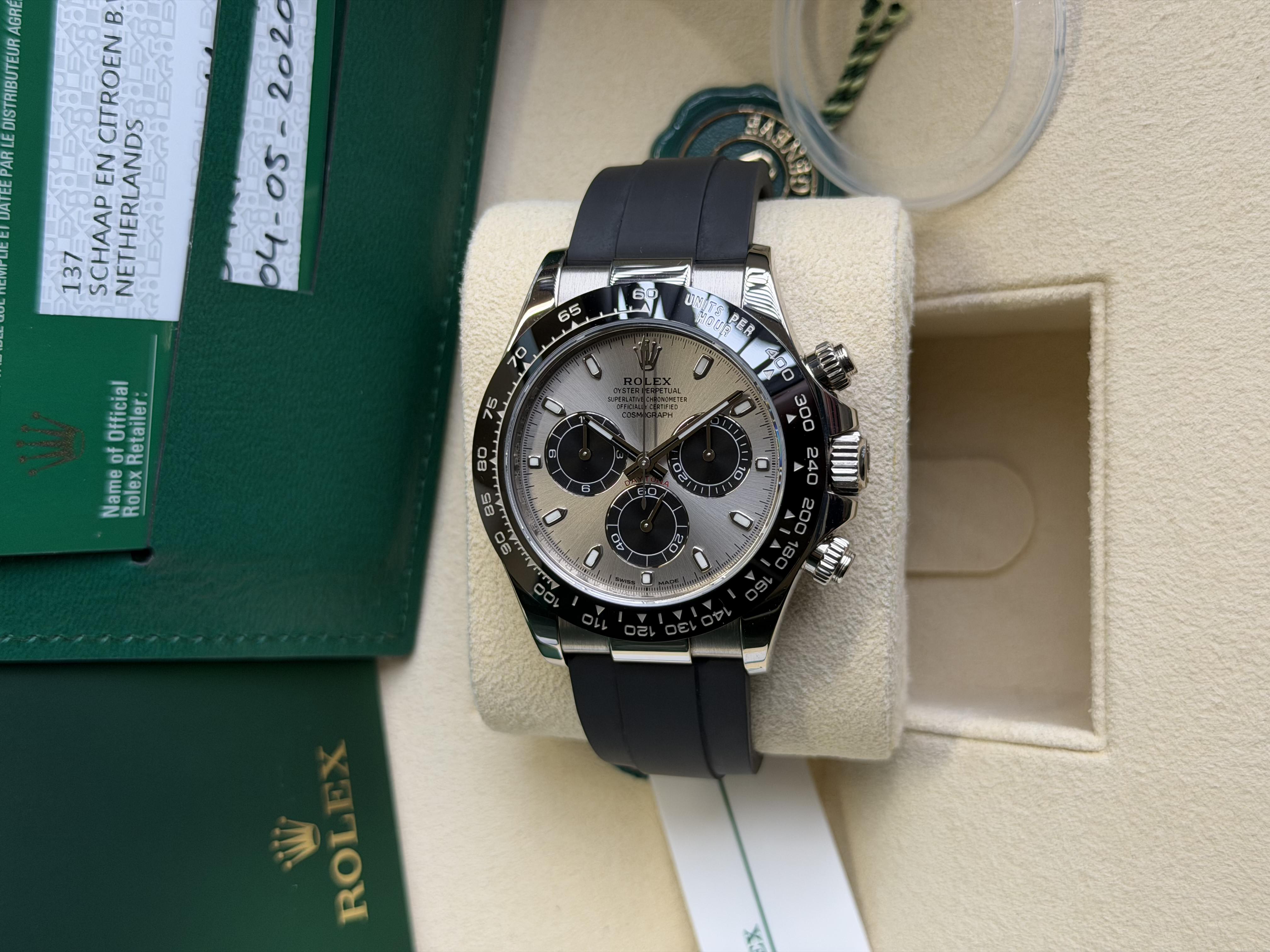 Watchrr - Authentic luxury watch